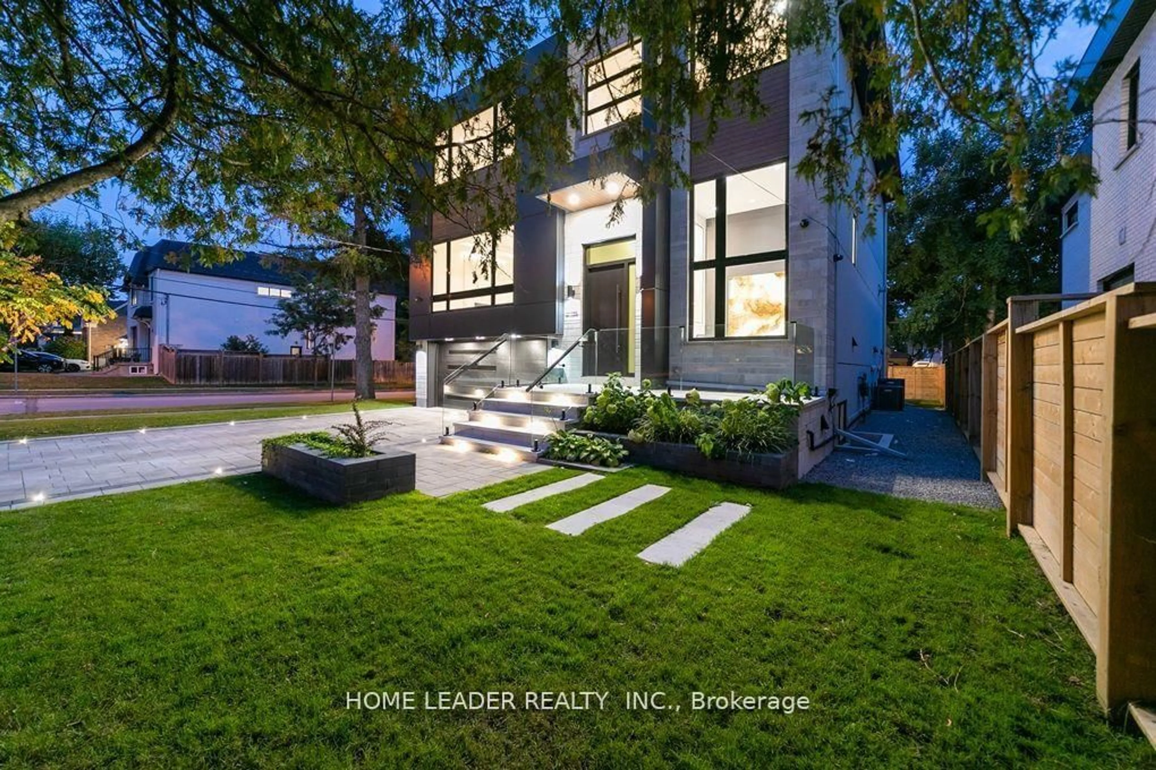 Unknown for 169 Poyntz Ave, Toronto Ontario M2N 1J5