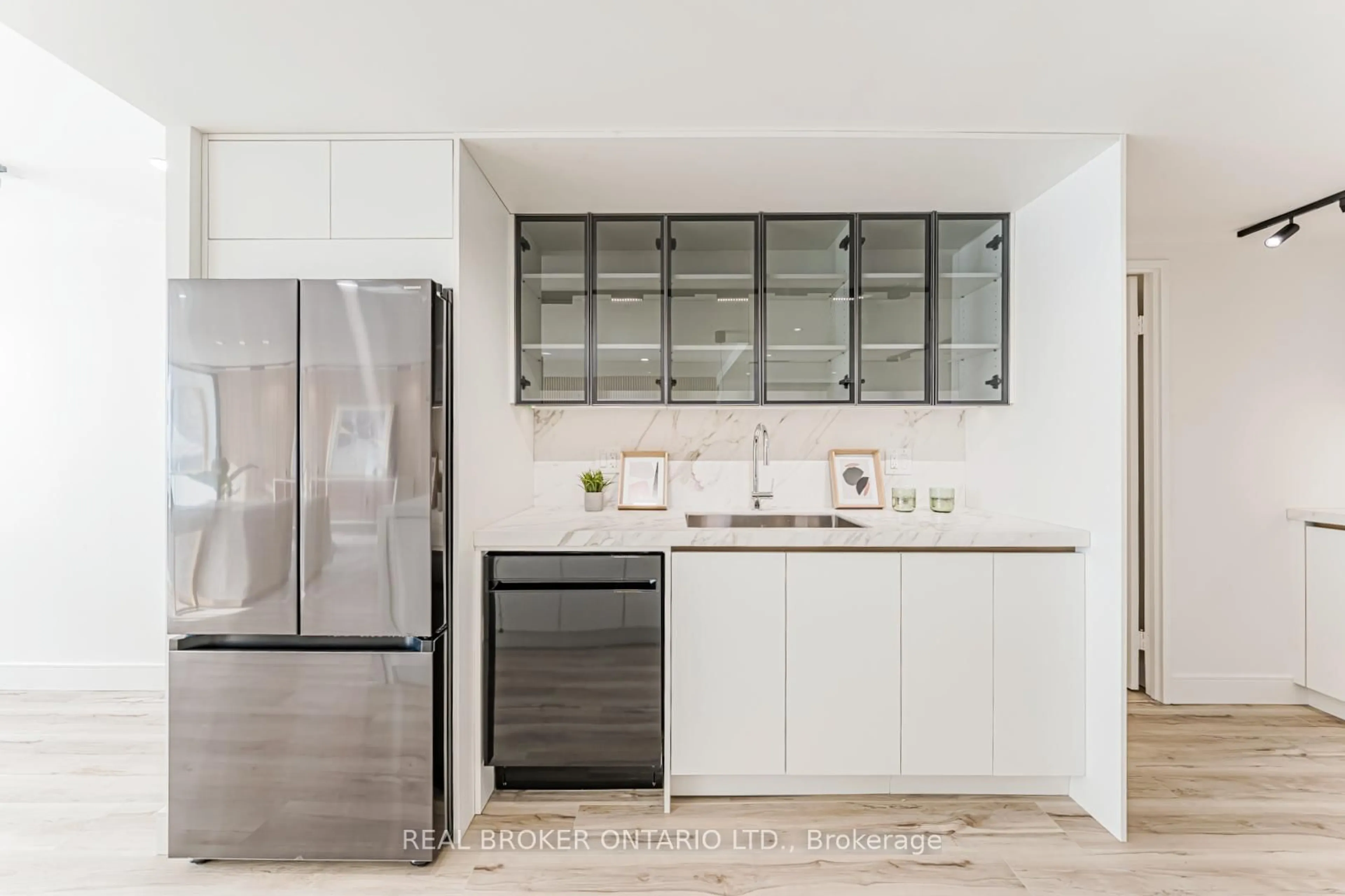 Contemporary kitchen, unknown for 131 Torresdale Ave #1708, Toronto Ontario M2R 3T1