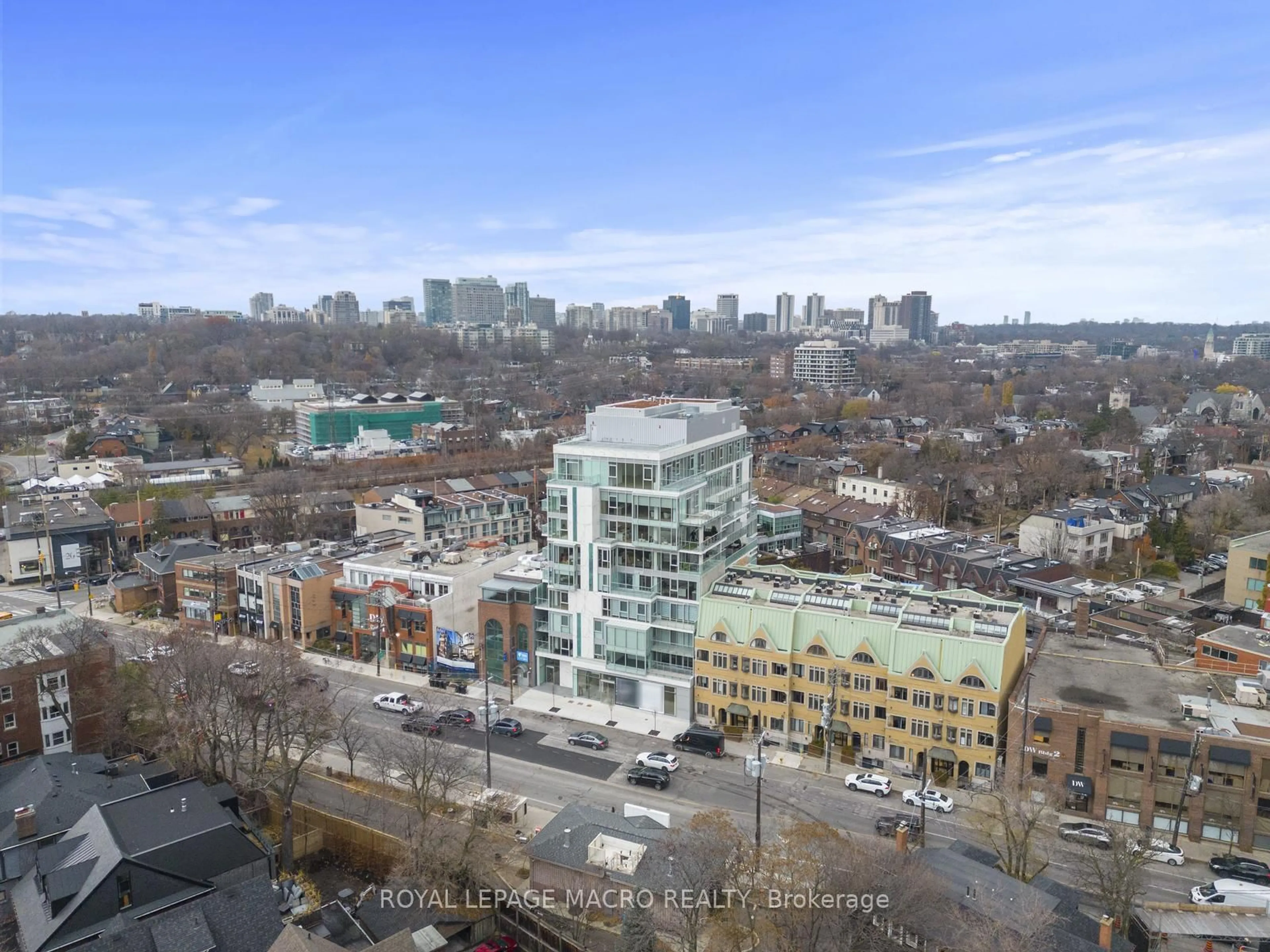 A pic from outside/outdoor area/front of a property/back of a property/a pic from drone, city buildings view from balcony for 346 Davenport Rd #403, Toronto Ontario M5R 1K6