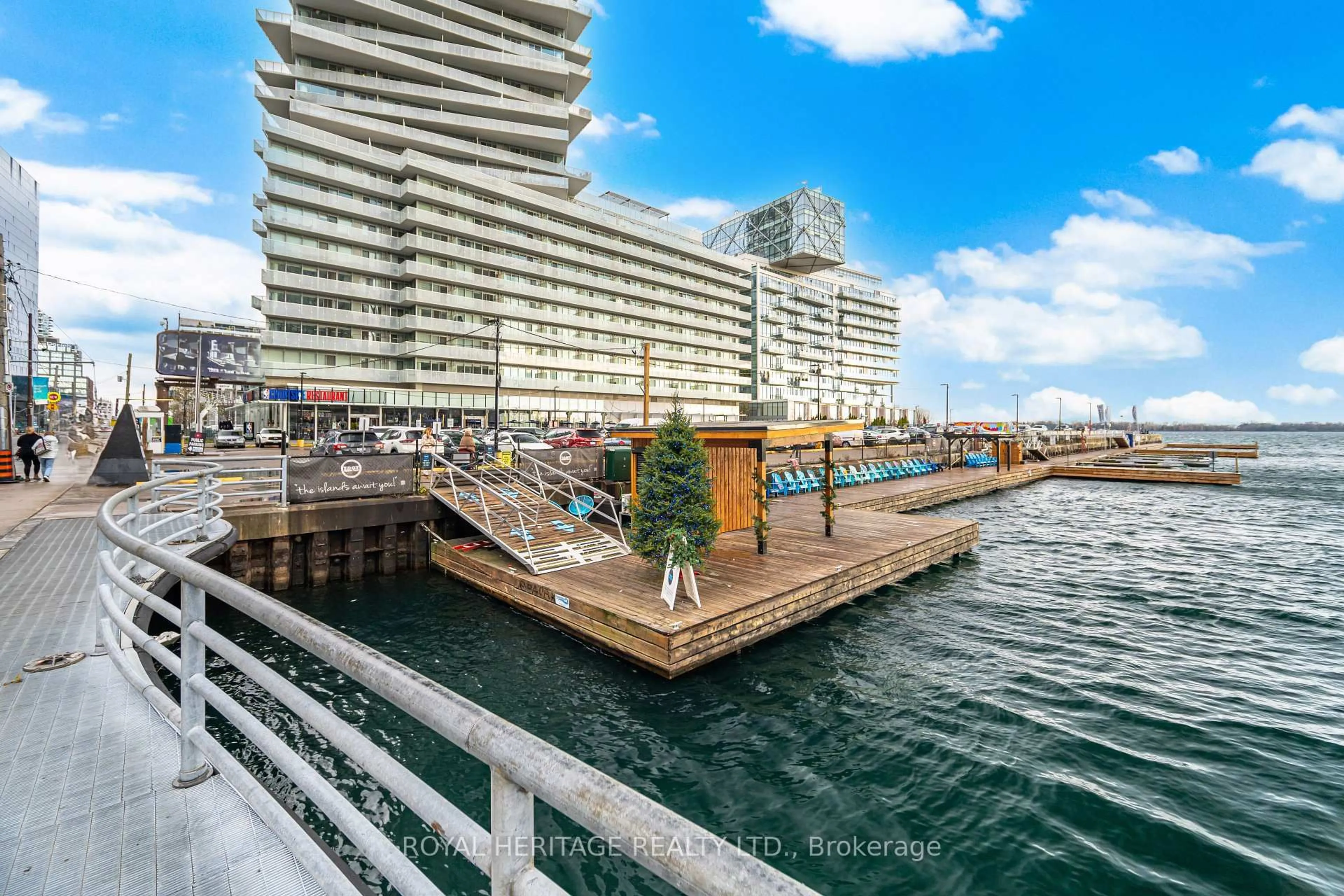 Patio, water/lake/river/ocean view for 12 Yonge St #611, Toronto Ontario M5E 1Z9