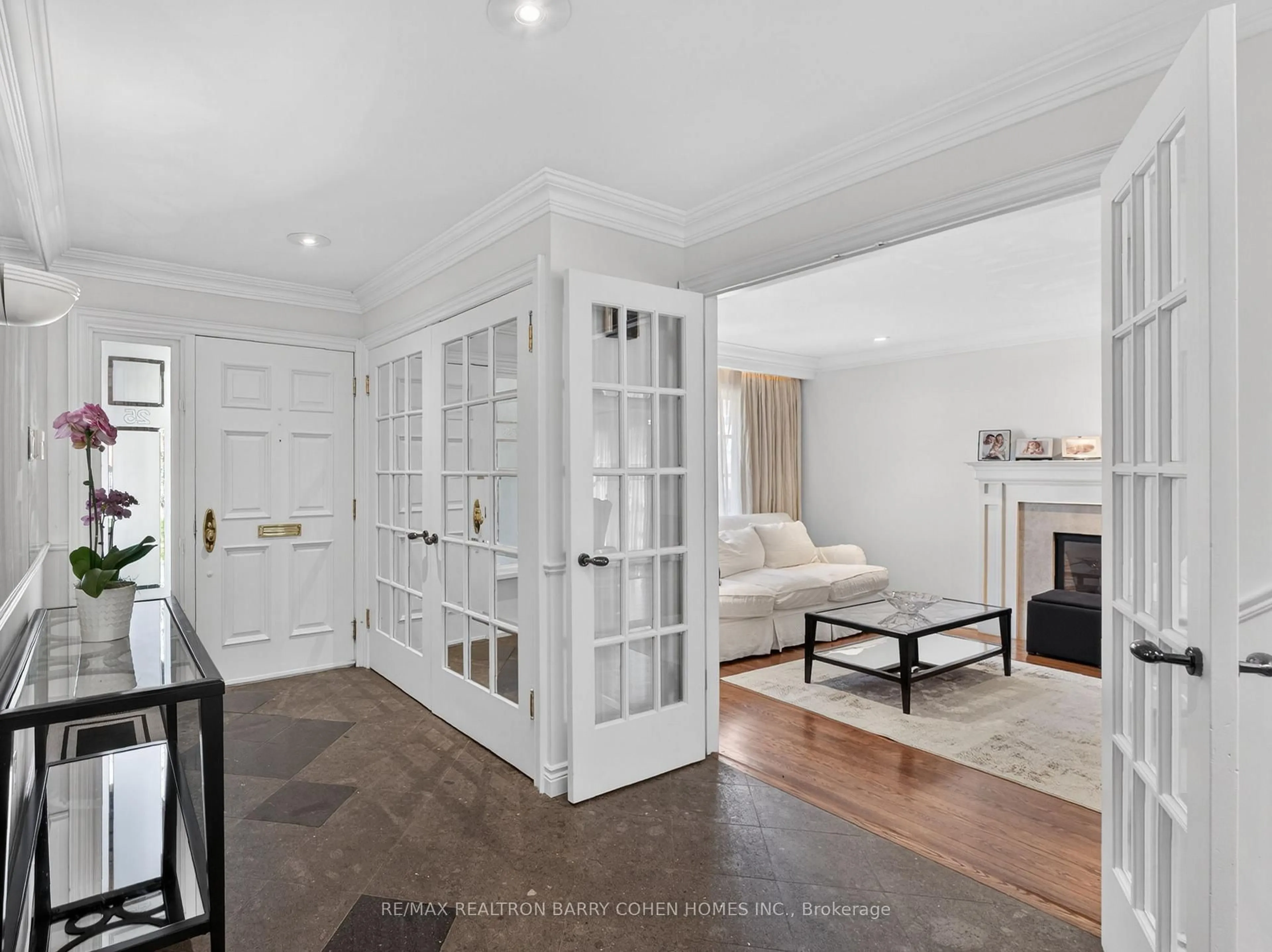 Unknown for 25 Harlington Rd, Toronto Ontario M3B 3G3