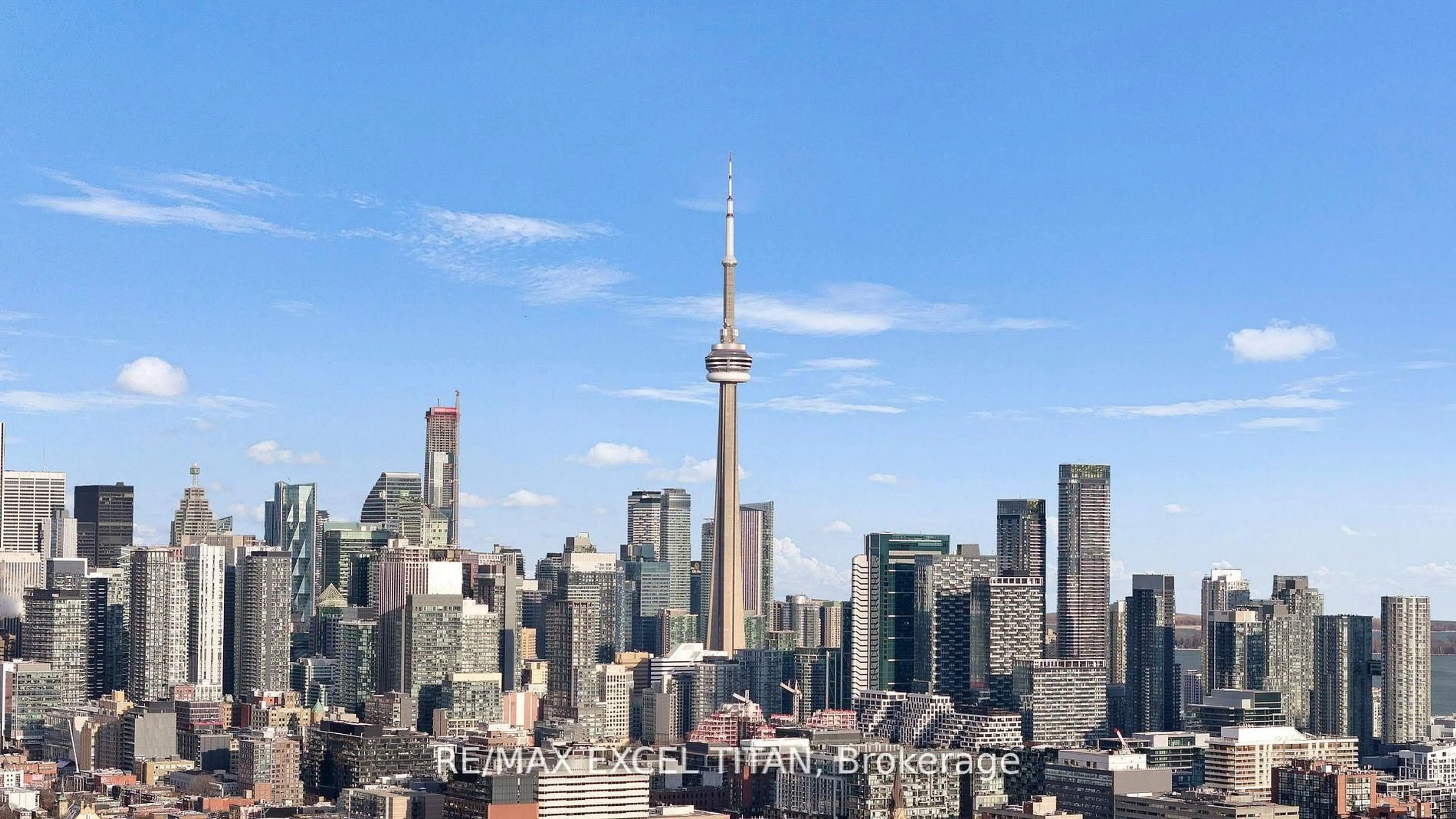 A pic of a room for 5 Lakeview Ave #703, Toronto Ontario M6J 0H3