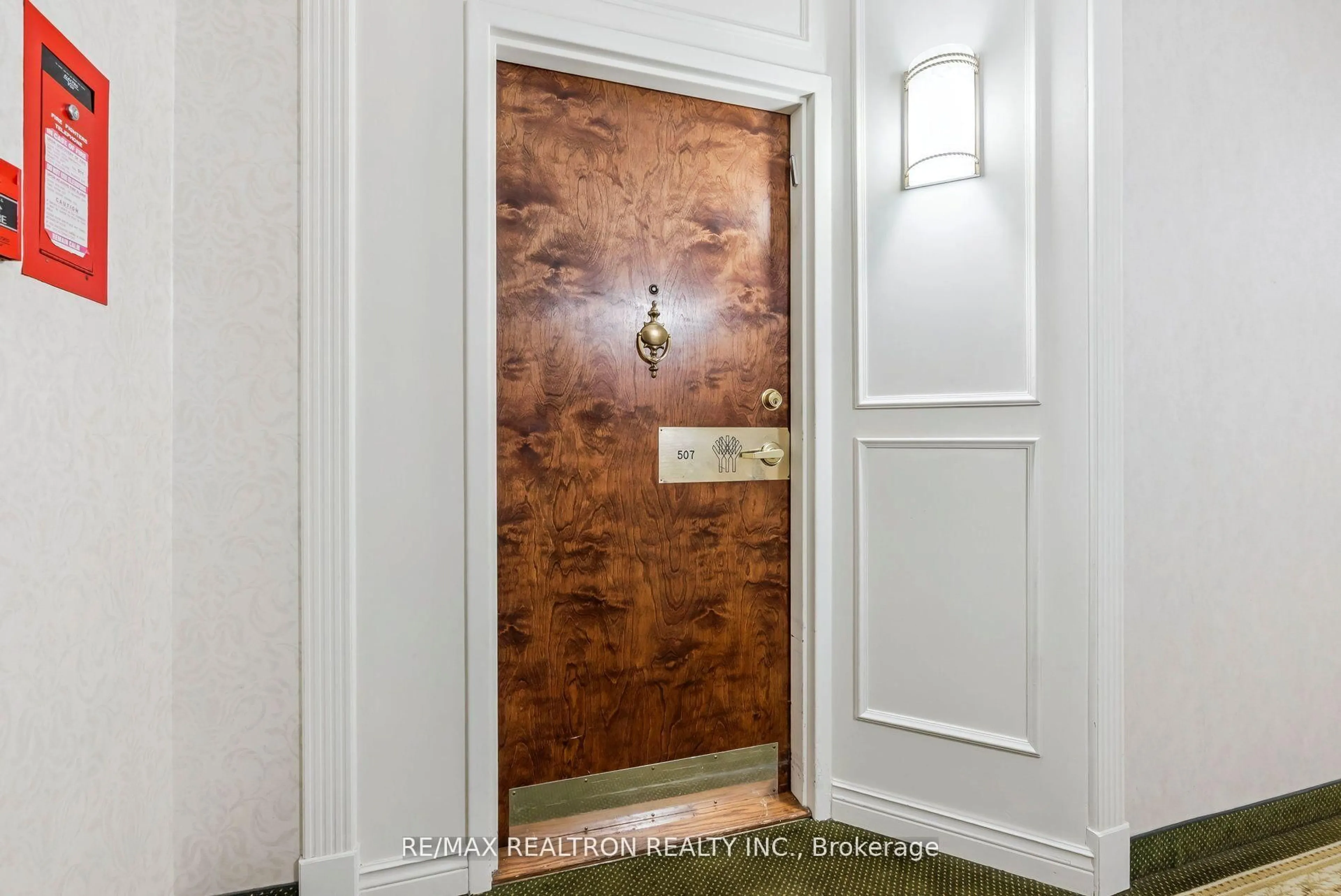 Indoor entryway for 131 Torresdale Ave #507, Toronto Ontario M2R 3T1