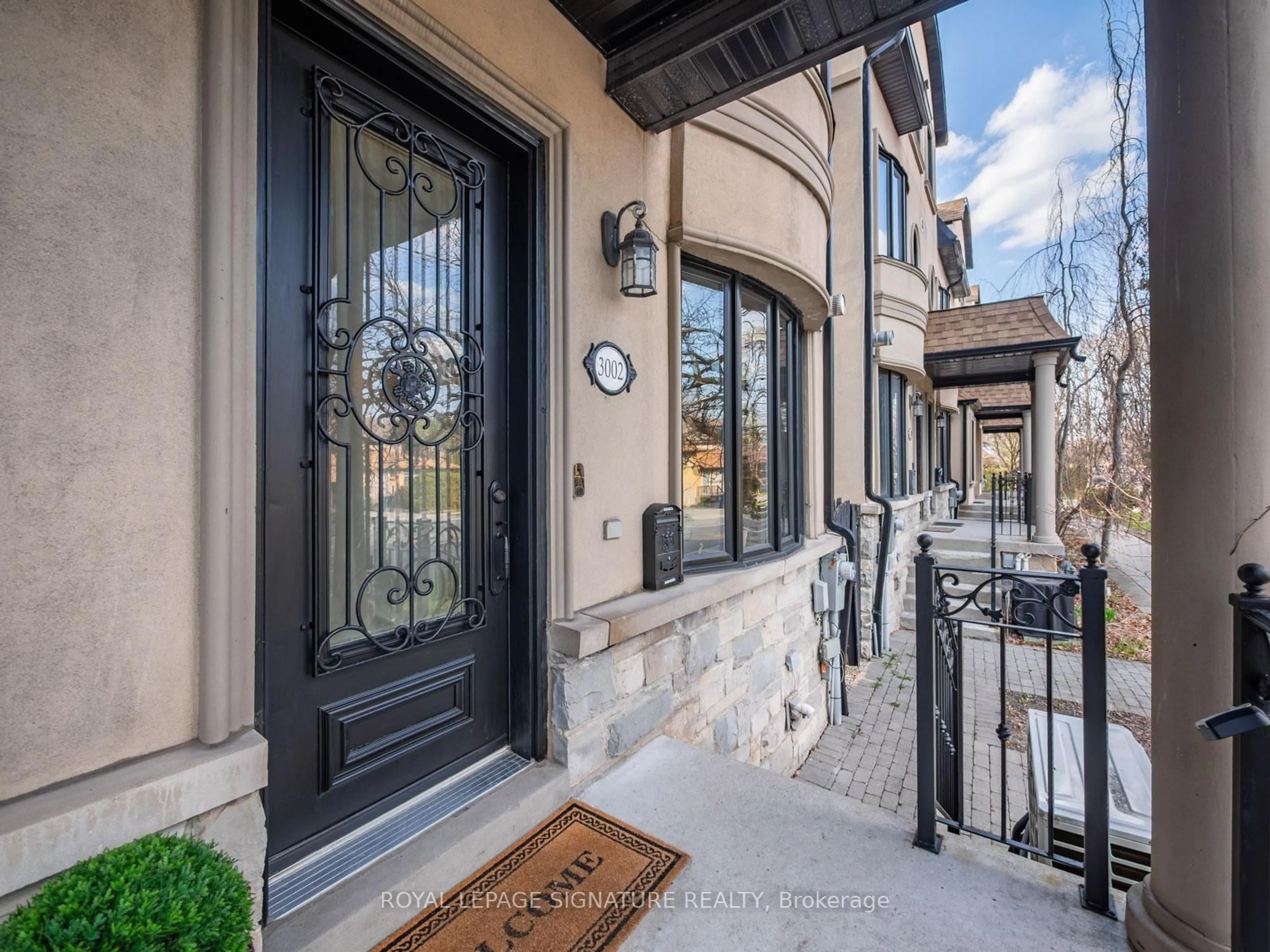 Indoor entryway for 3002 Bayview Ave, Toronto Ontario M2N 5K9