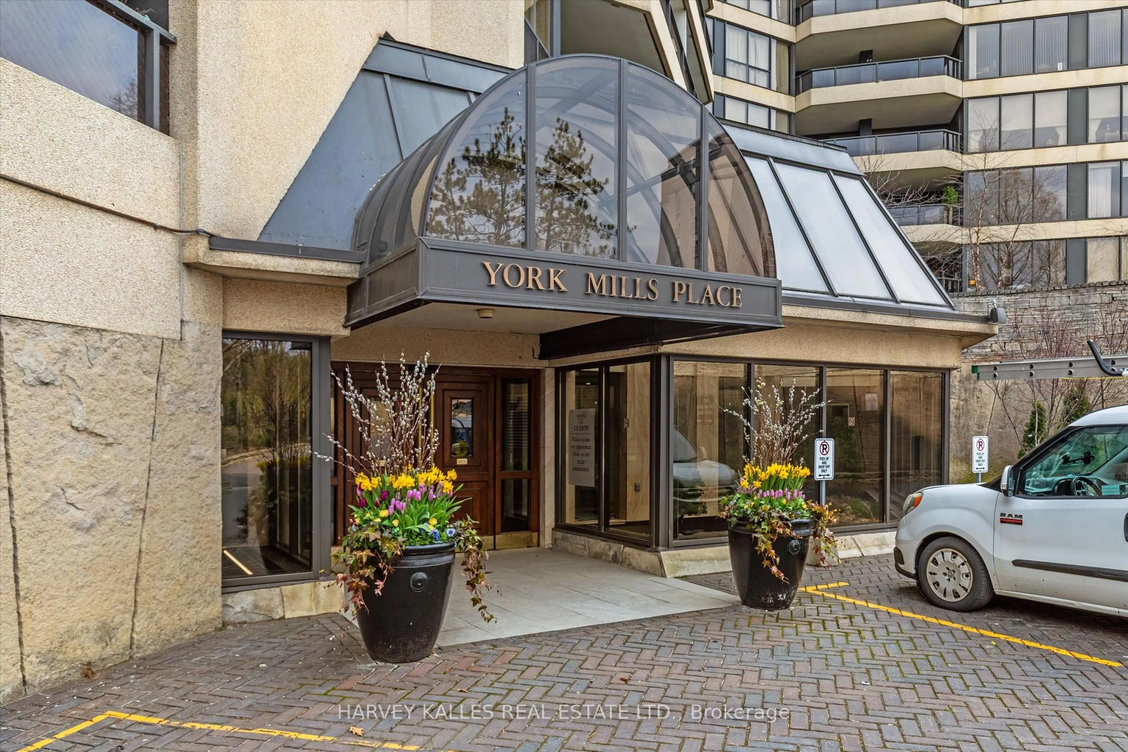 Lobby for 3900 Yonge St #201, Toronto Ontario M4N 3N6