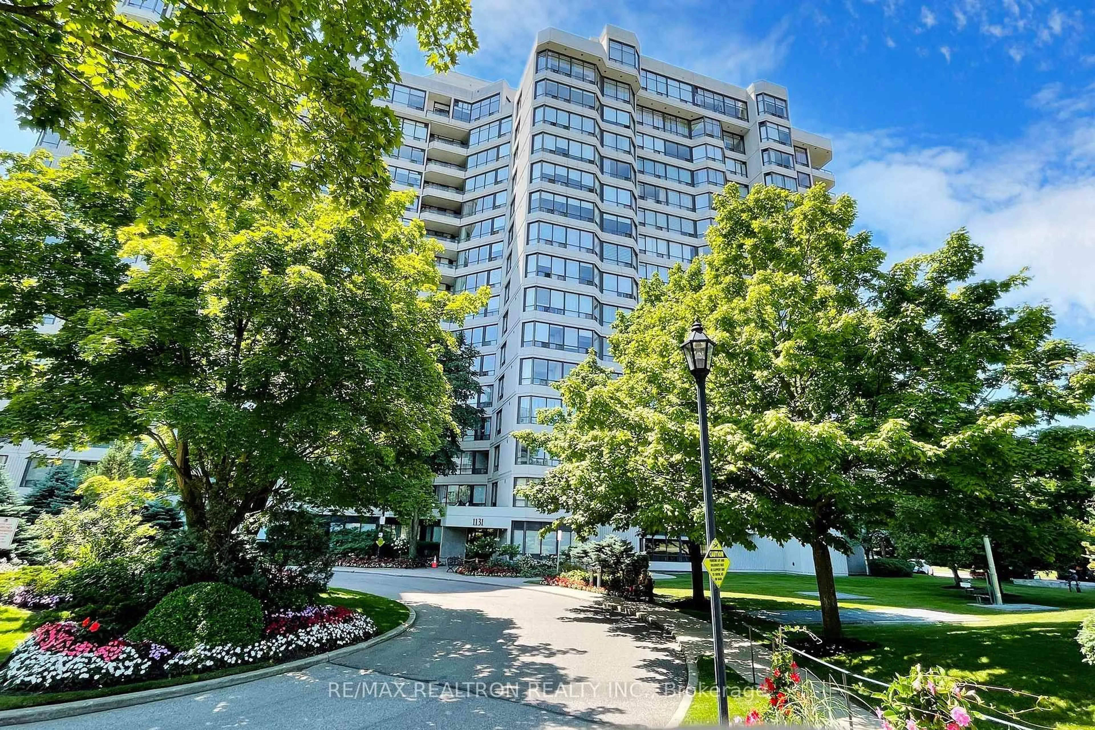 Patio, unknown for 1131 Steeles Ave #407, Toronto Ontario M2R 3W8