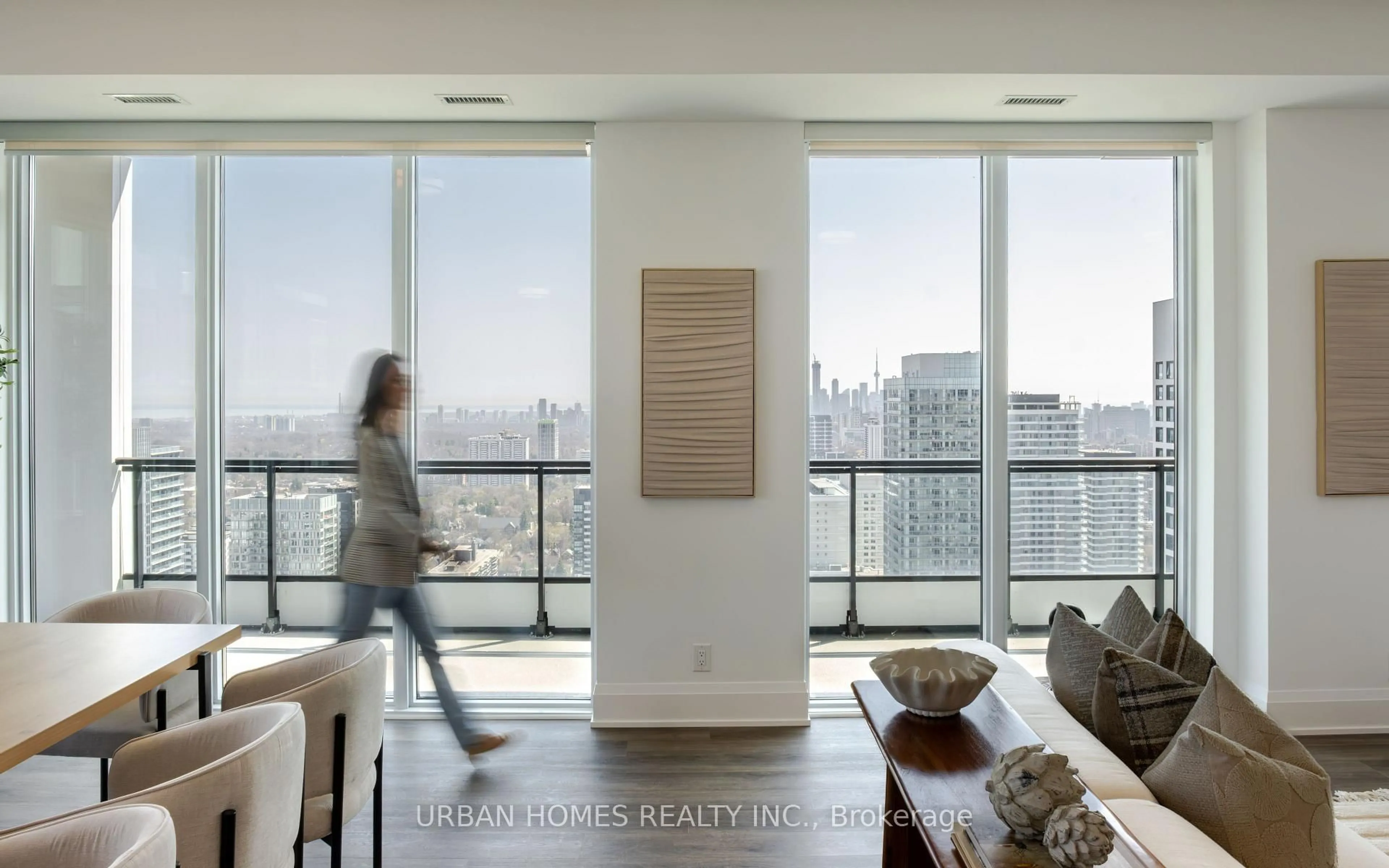 Indoor foyer for 65 Broadway Ave #3602, Toronto Ontario M4P 1T9