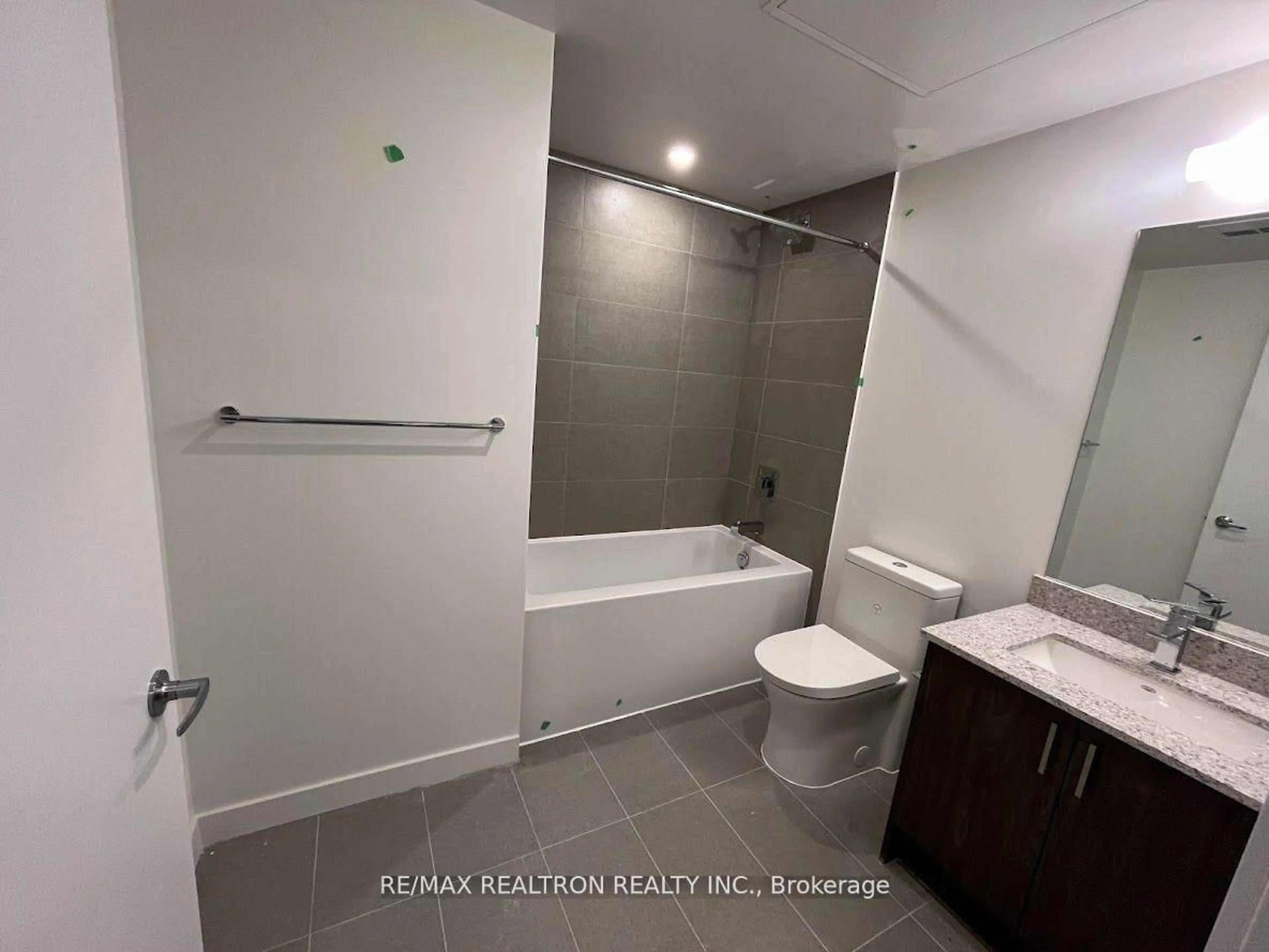 A pic of a room for 1 Cardiff Rd #308, Toronto Ontario M4P 0G2