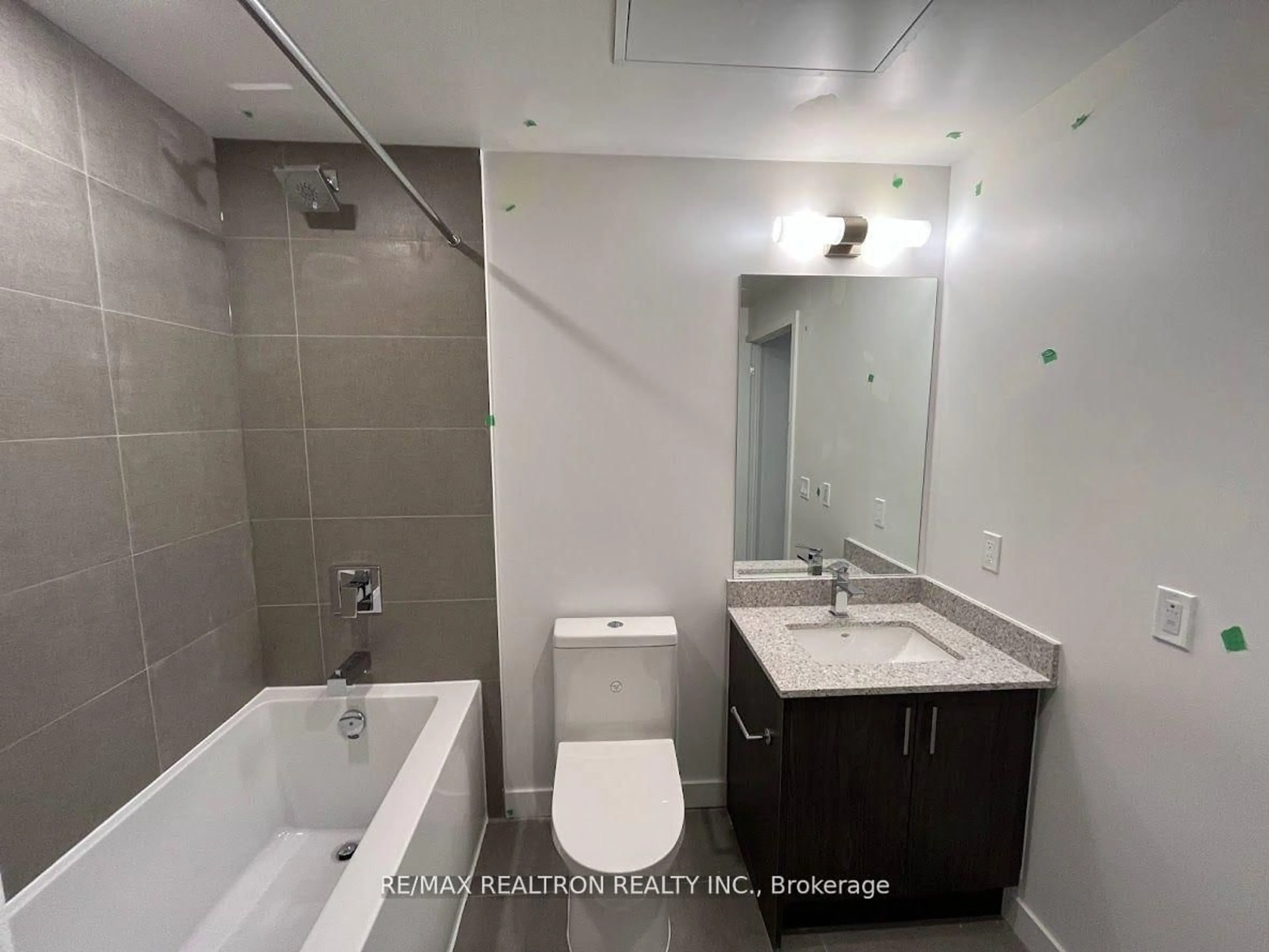 Standard bathroom, unknown for 1 Cardiff Rd #308, Toronto Ontario M4P 0G2