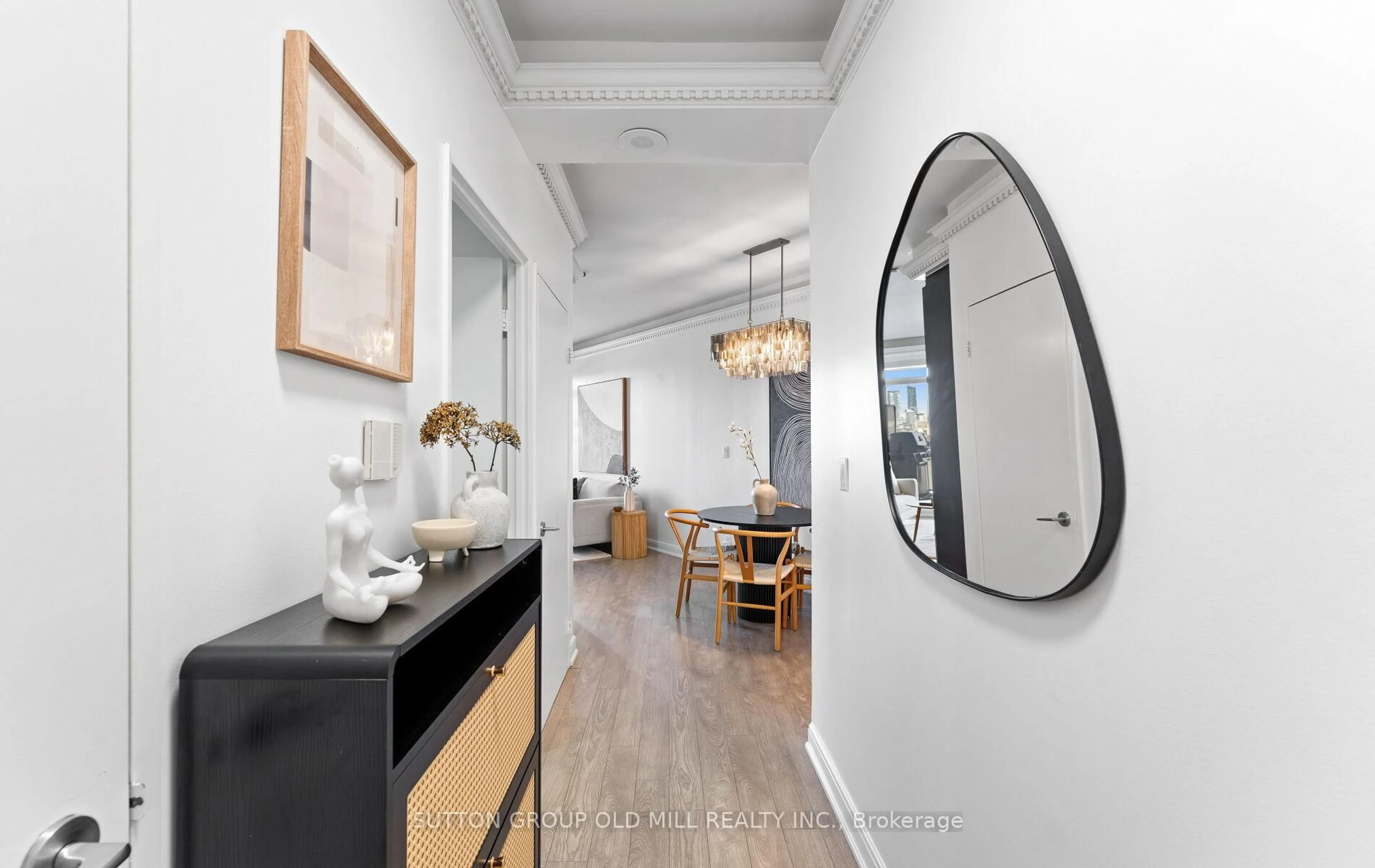 Indoor entryway for 1 Shaw St #Lph 29, Toronto Ontario M6K 0A1