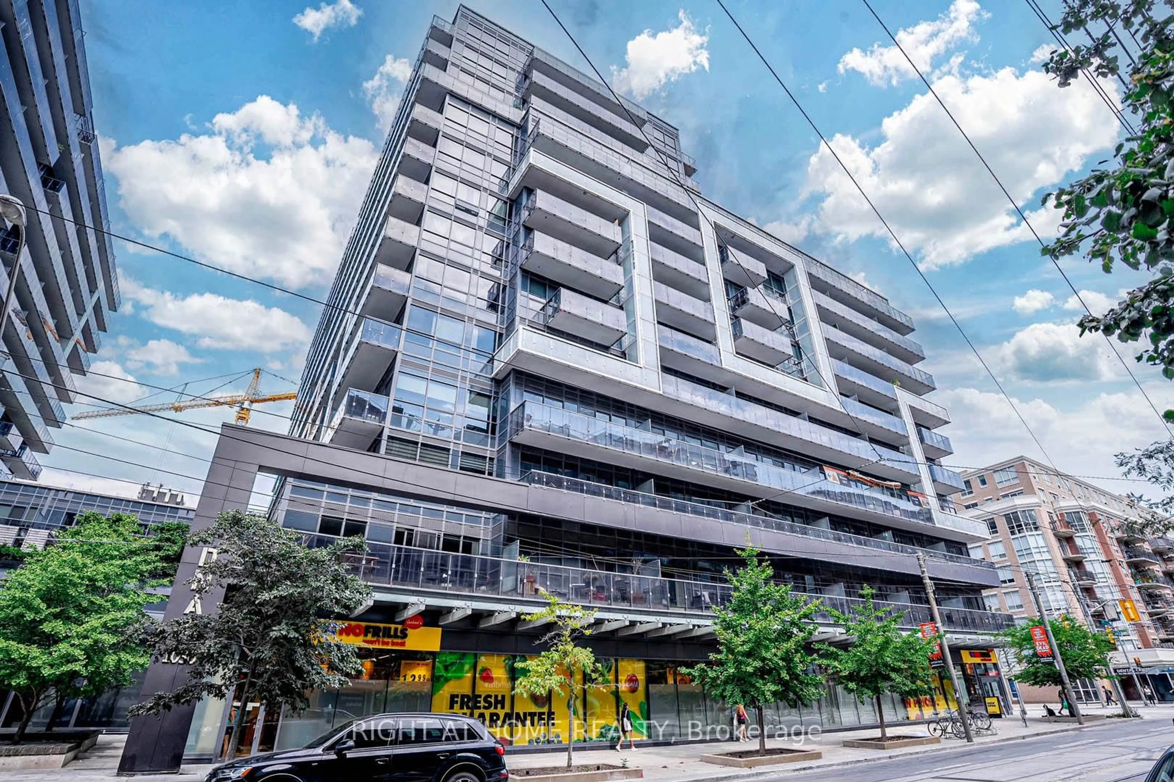 Unknown for 1030 King St #802, Toronto Ontario M6K 3N3