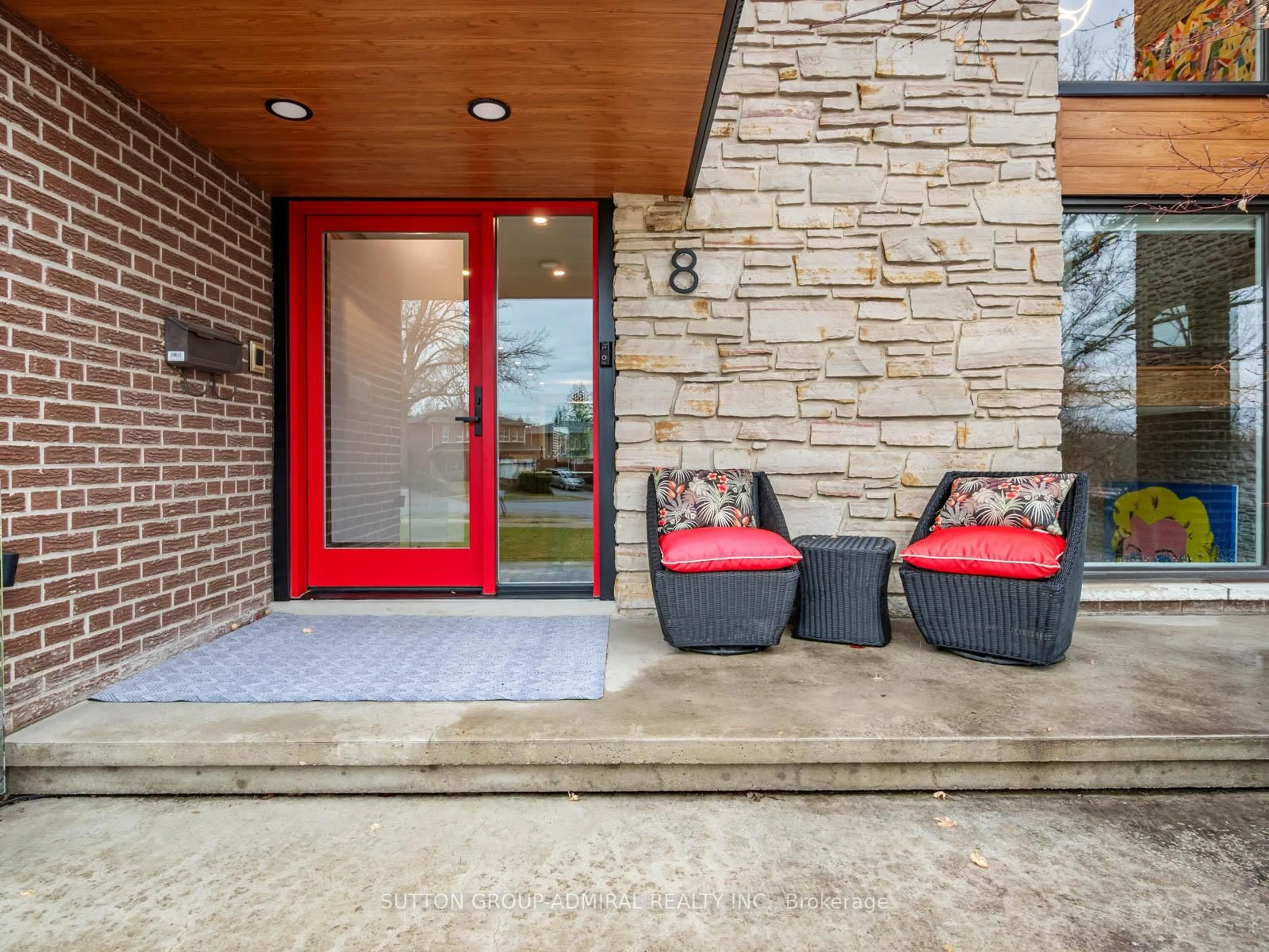 Indoor entryway for 8 Foxdale Crt, Toronto Ontario M2K 2P2