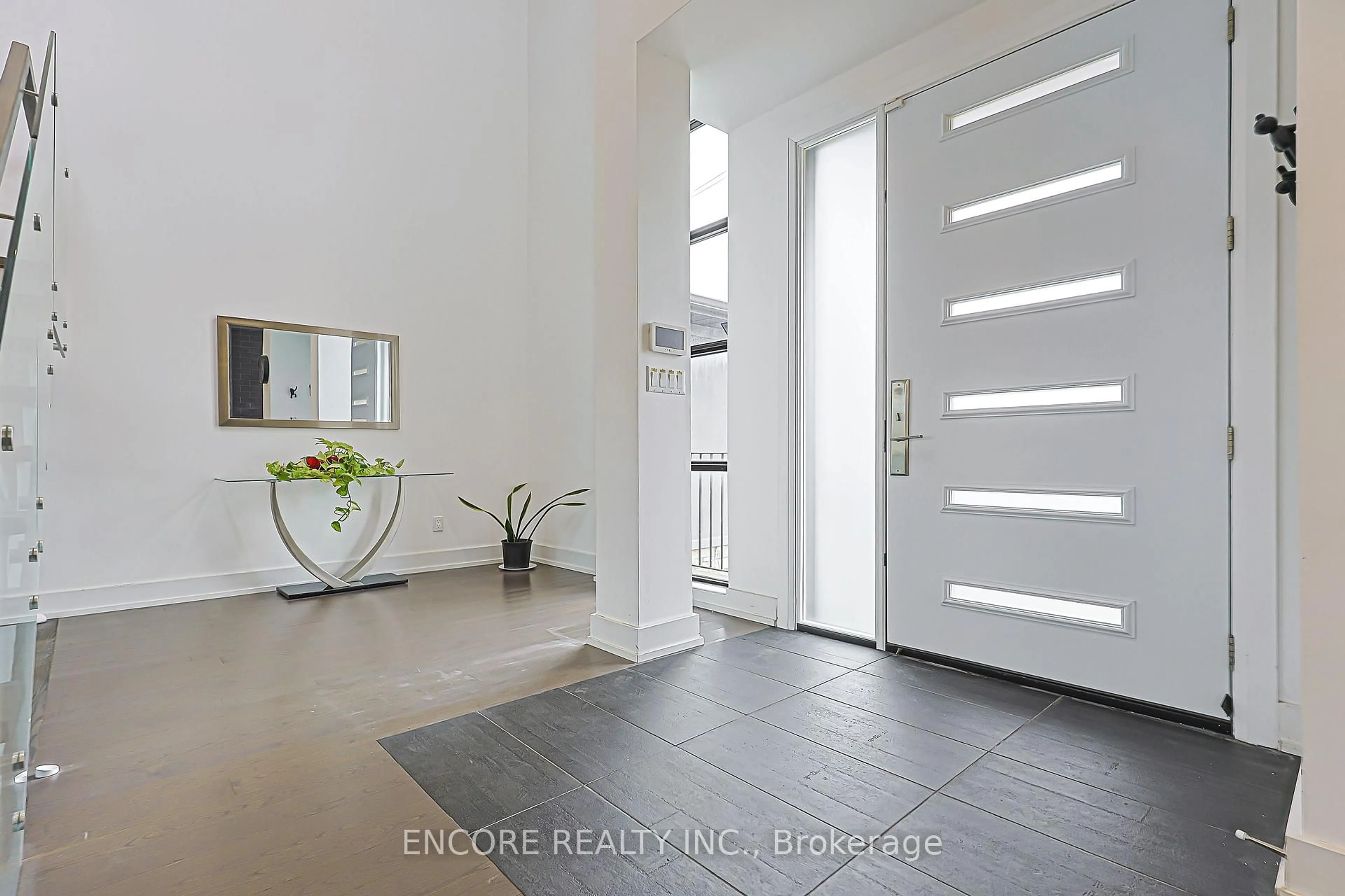 Indoor entryway for 93 Pleasant View Dr, Toronto Ontario M2J 3R2