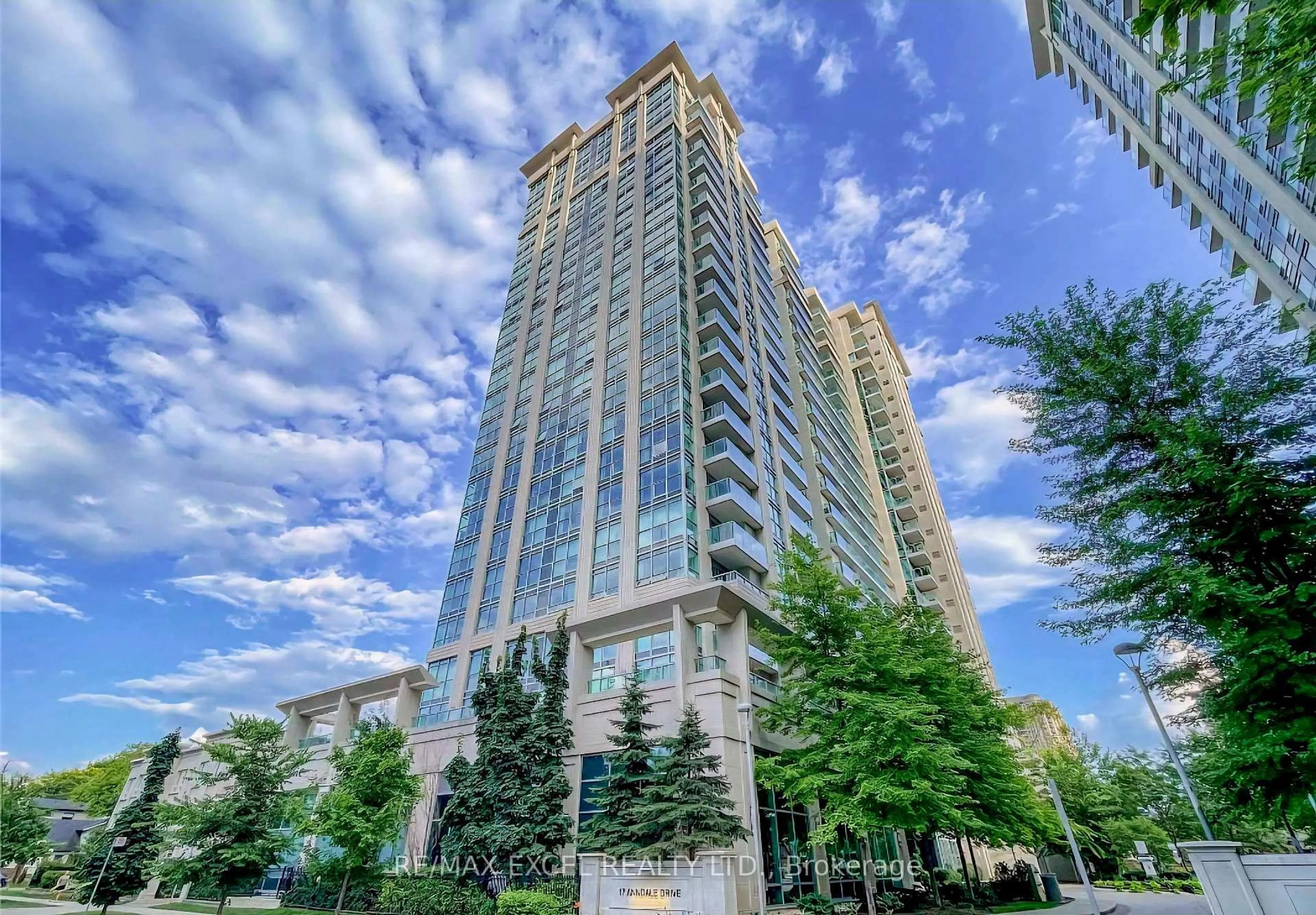 Indoor foyer for 17 Anndale Dr #1007, Toronto Ontario M2N 2W7