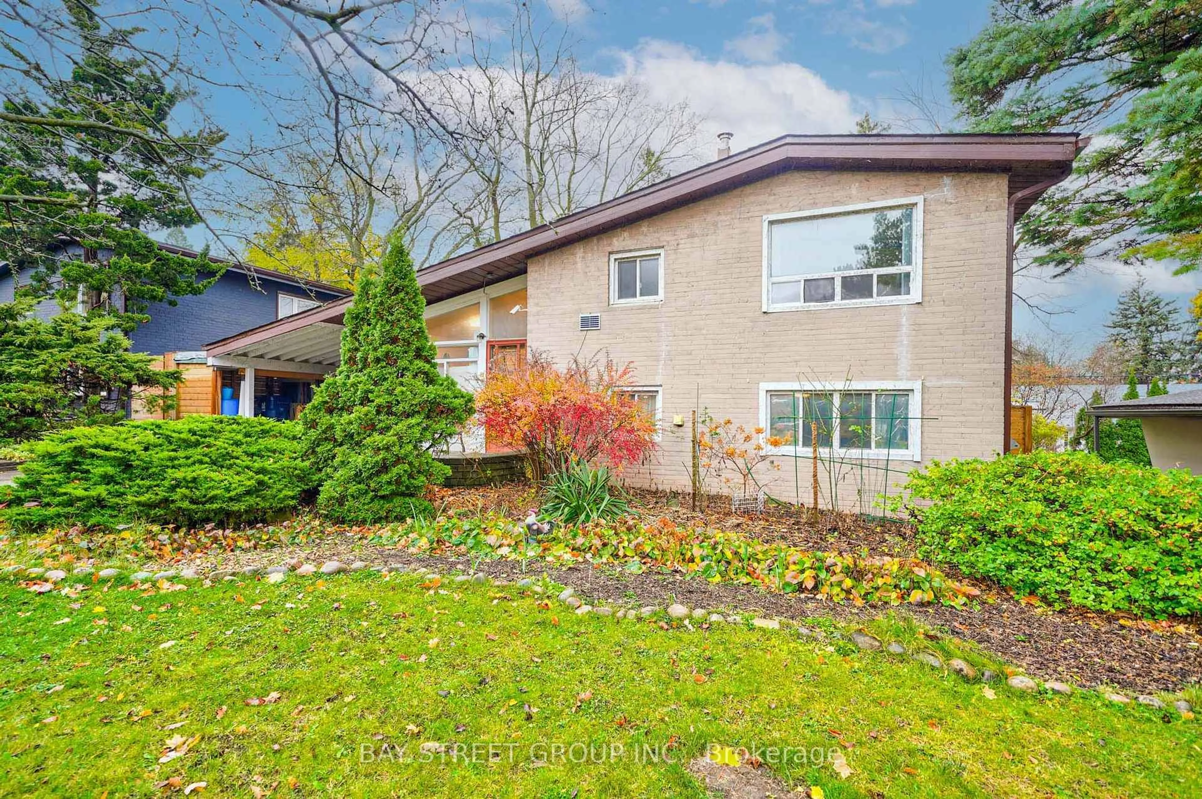 Unknown for 5 Cottonwood Dr, Toronto Ontario M3C 2B3