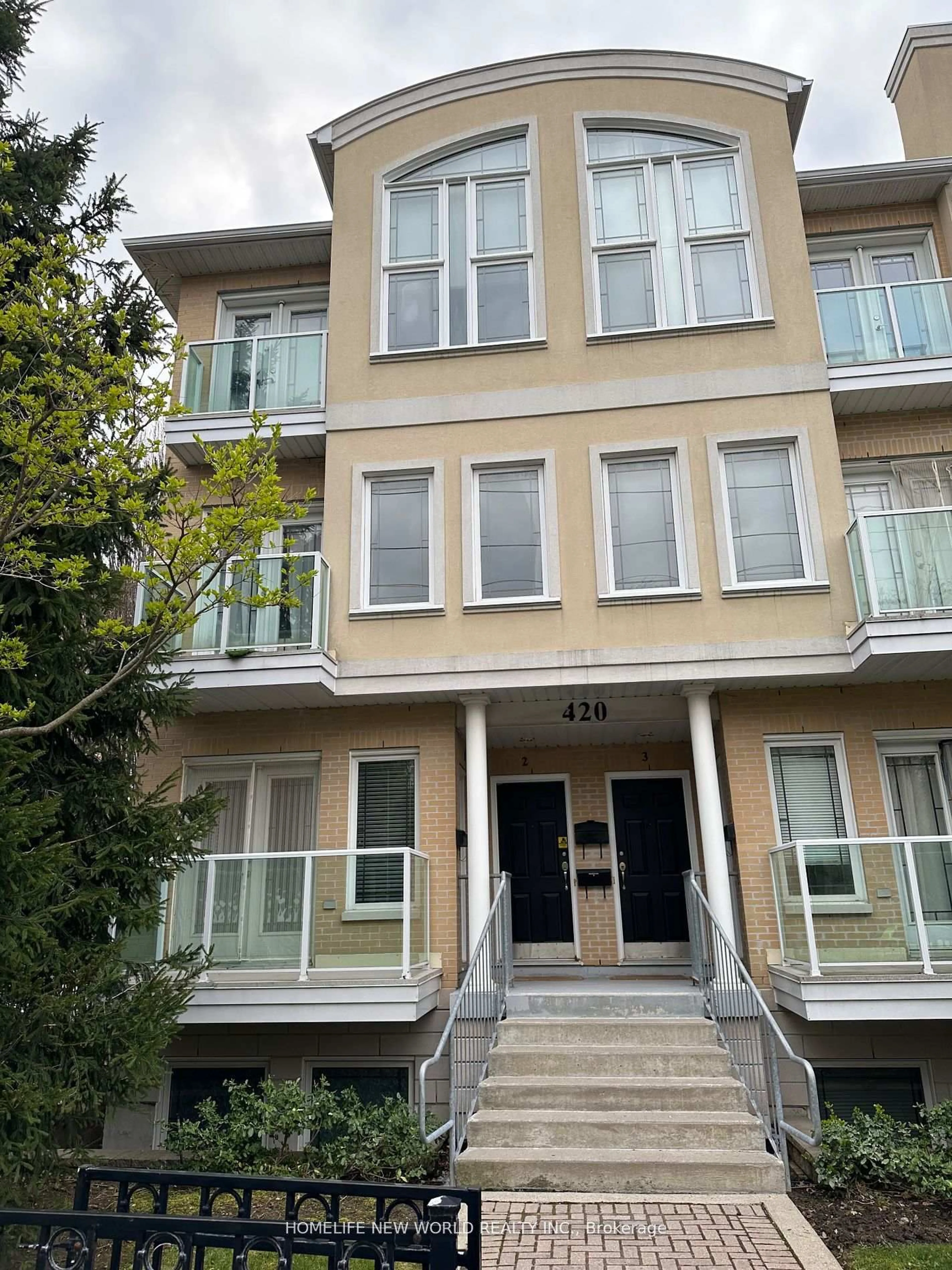 Balcony in the apartment, building for 420 Kenneth Ave #1, Toronto Ontario M2N 7M3