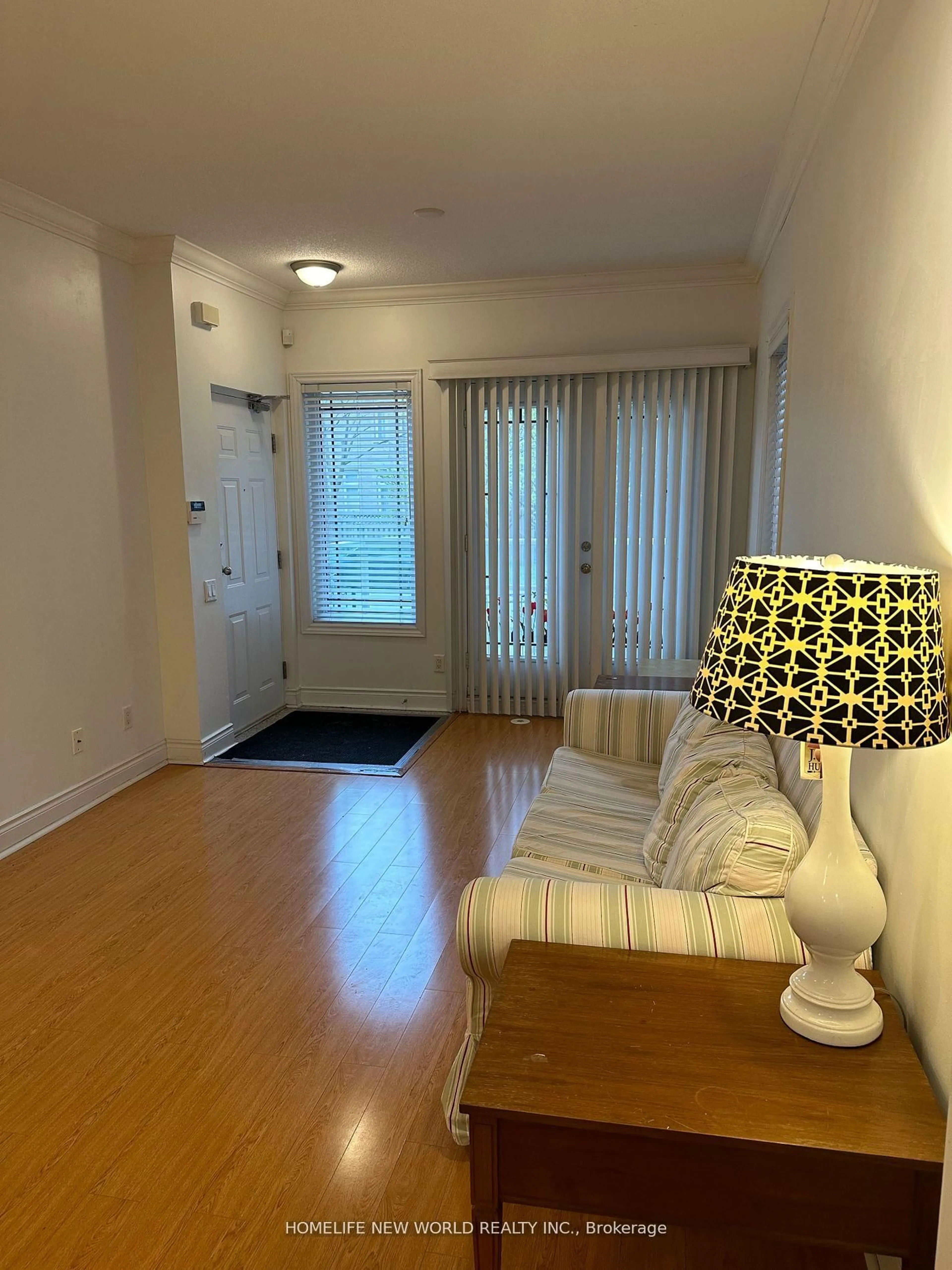 A pic of a room for 420 Kenneth Ave #1, Toronto Ontario M2N 7M3