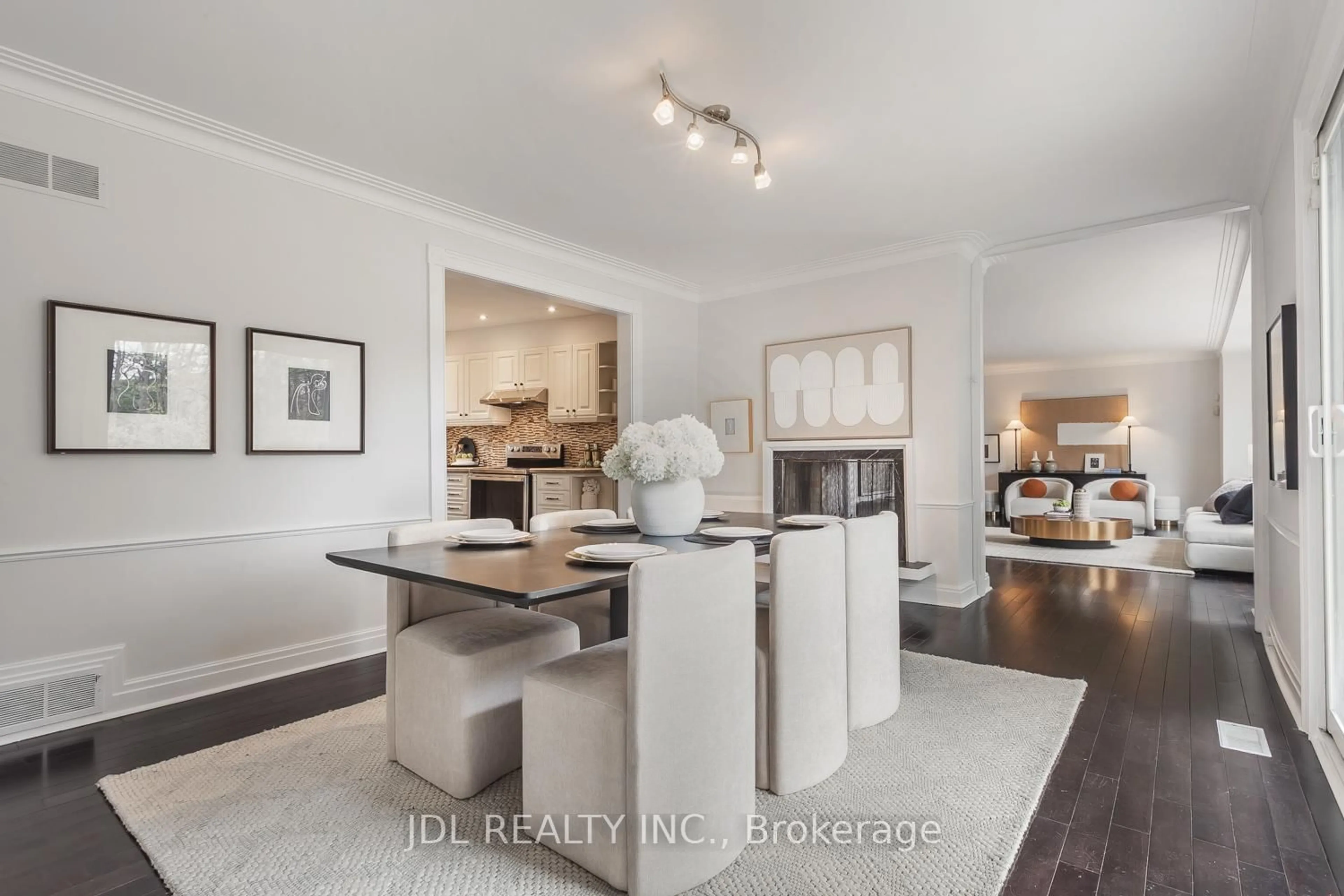 Dining room, unknown for 6 Farmingdale Rd, Toronto Ontario M2K 1Z2