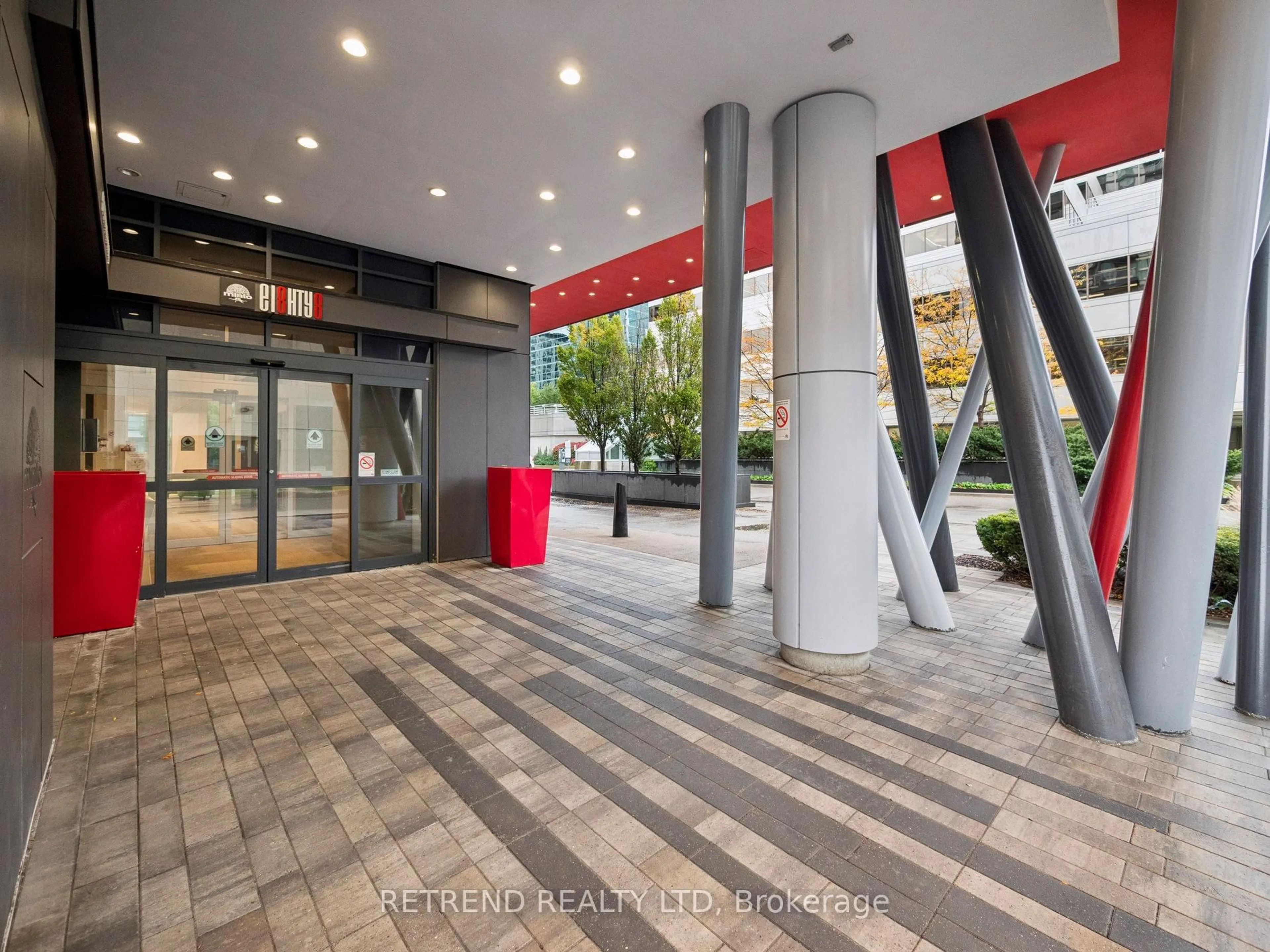 Indoor foyer for 88 Sheppard Ave #2305, Toronto Ontario M2N 0G9