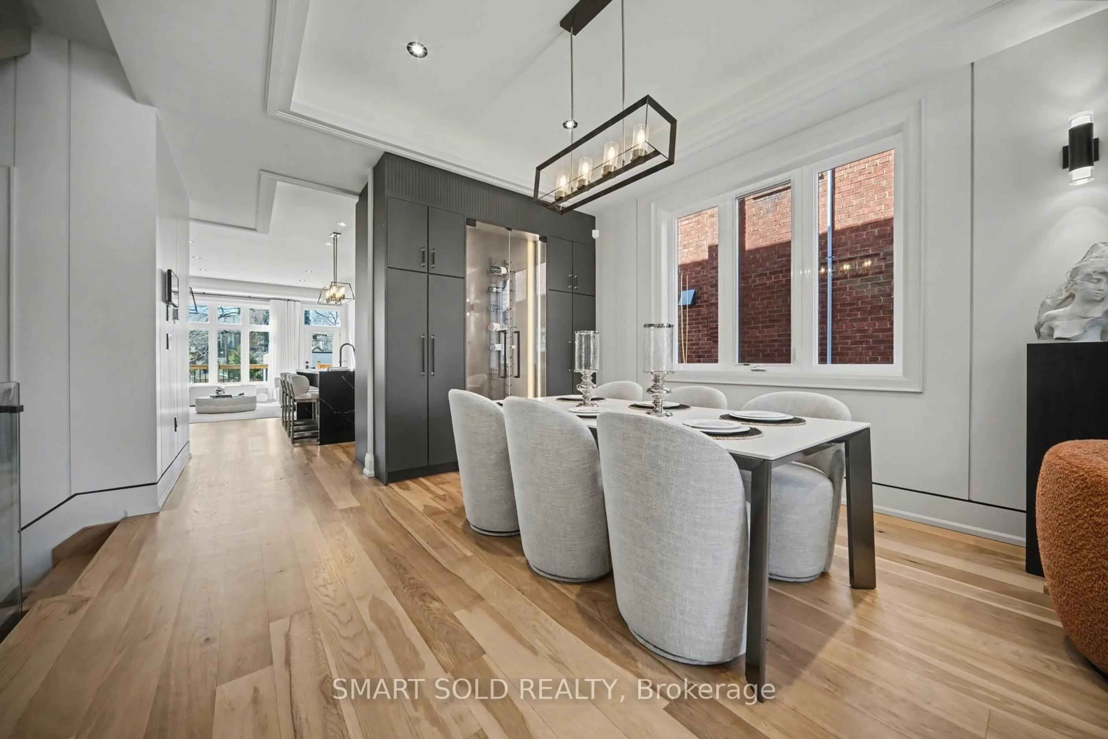 Unknown for 443 Hillsdale Ave, Toronto Ontario M4S 1V1