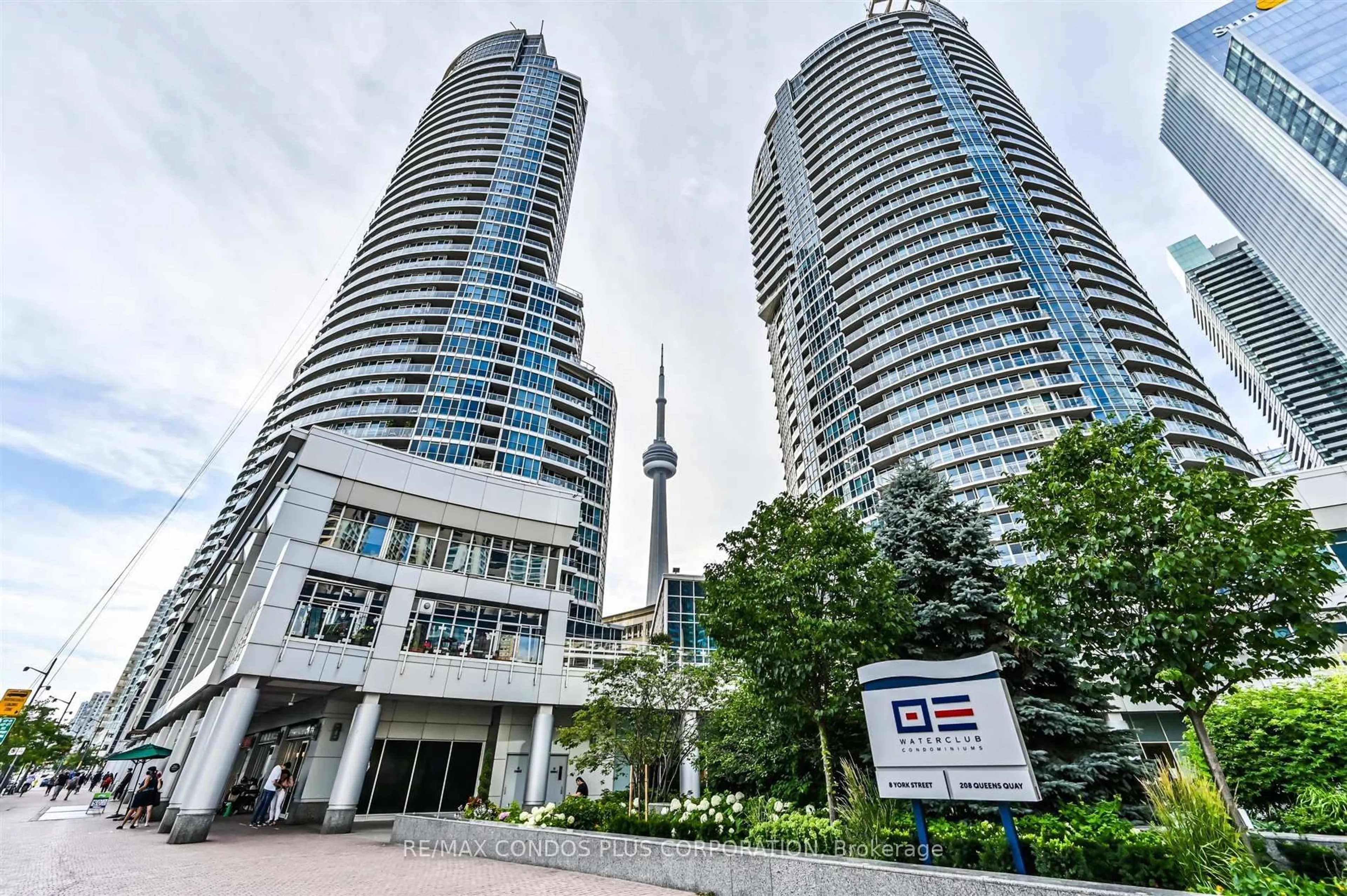 Indoor foyer for 208 Queens Quay #1412, Toronto Ontario M5J 2Y5
