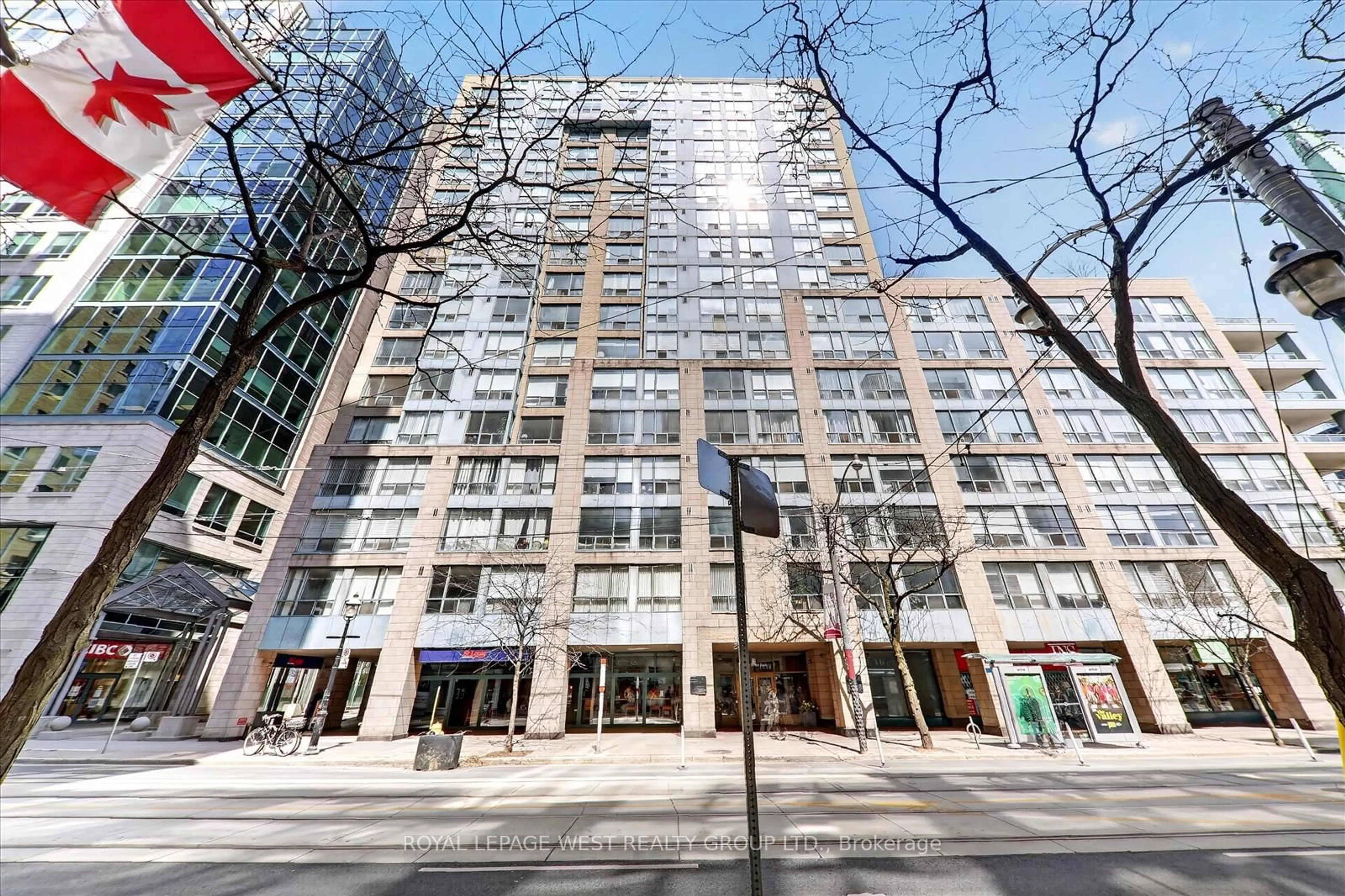 Indoor foyer for 92 King St #507, Toronto Ontario M5C 2V8