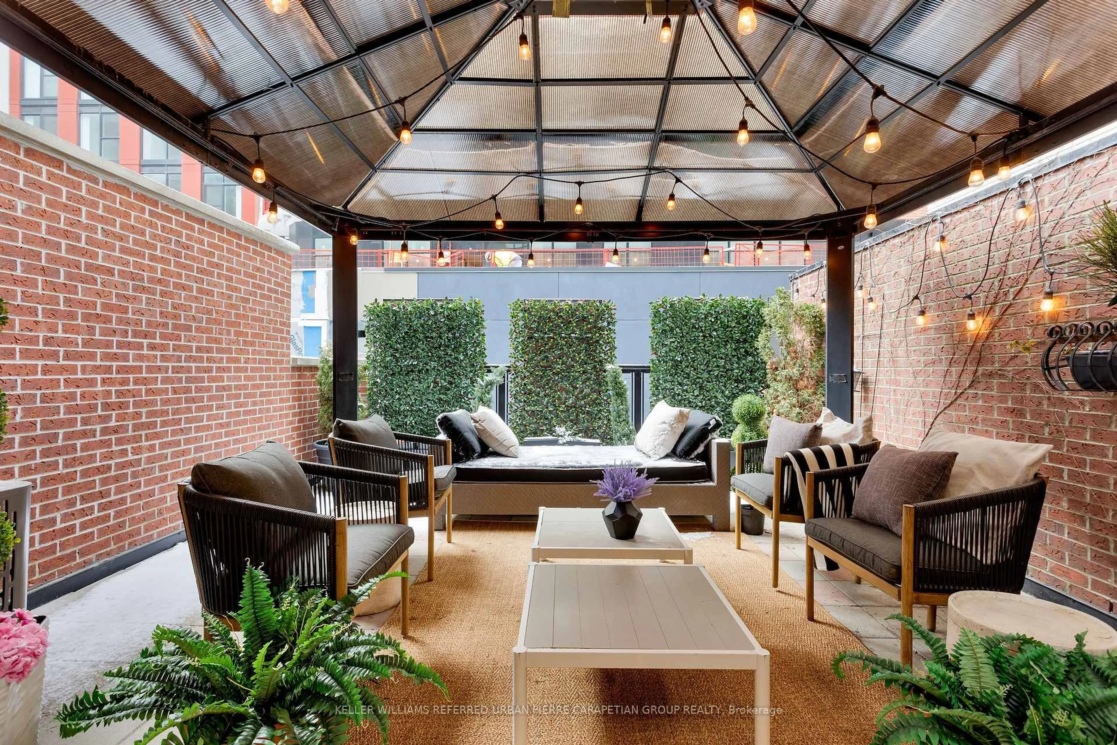 Patio, street for 261 King St #205, Toronto Ontario M5A 4T6