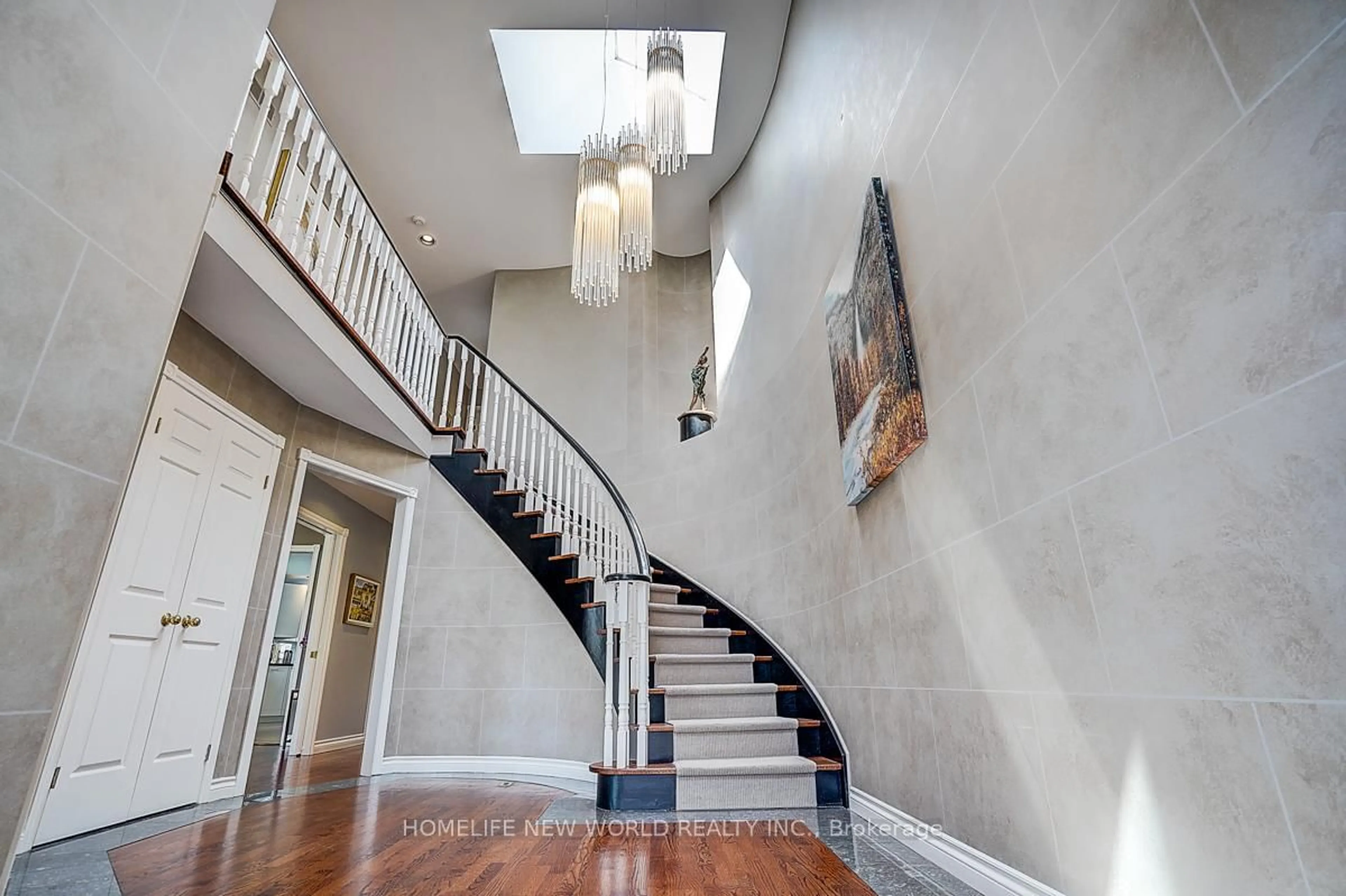 Unknown for 594 Woburn Ave, Toronto Ontario M5M 1L9