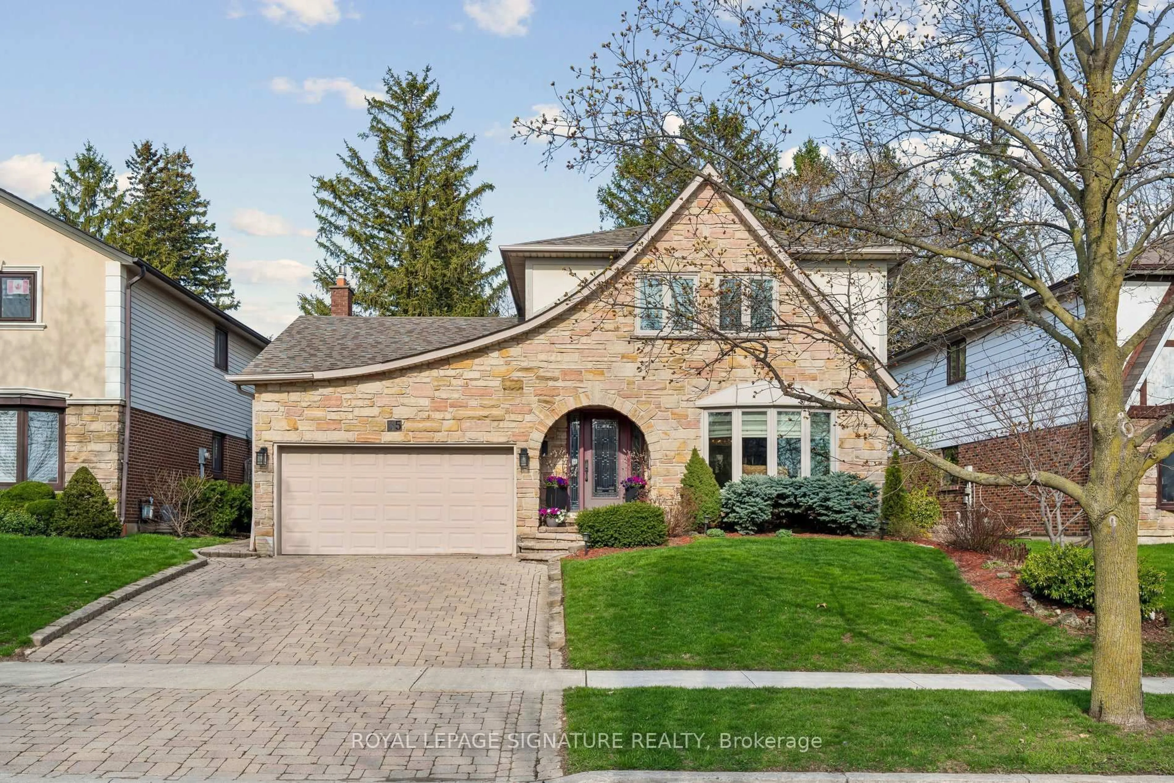 Home with brick exterior material, street for 35 Ranchdale Cres, Toronto Ontario M3A 2M1