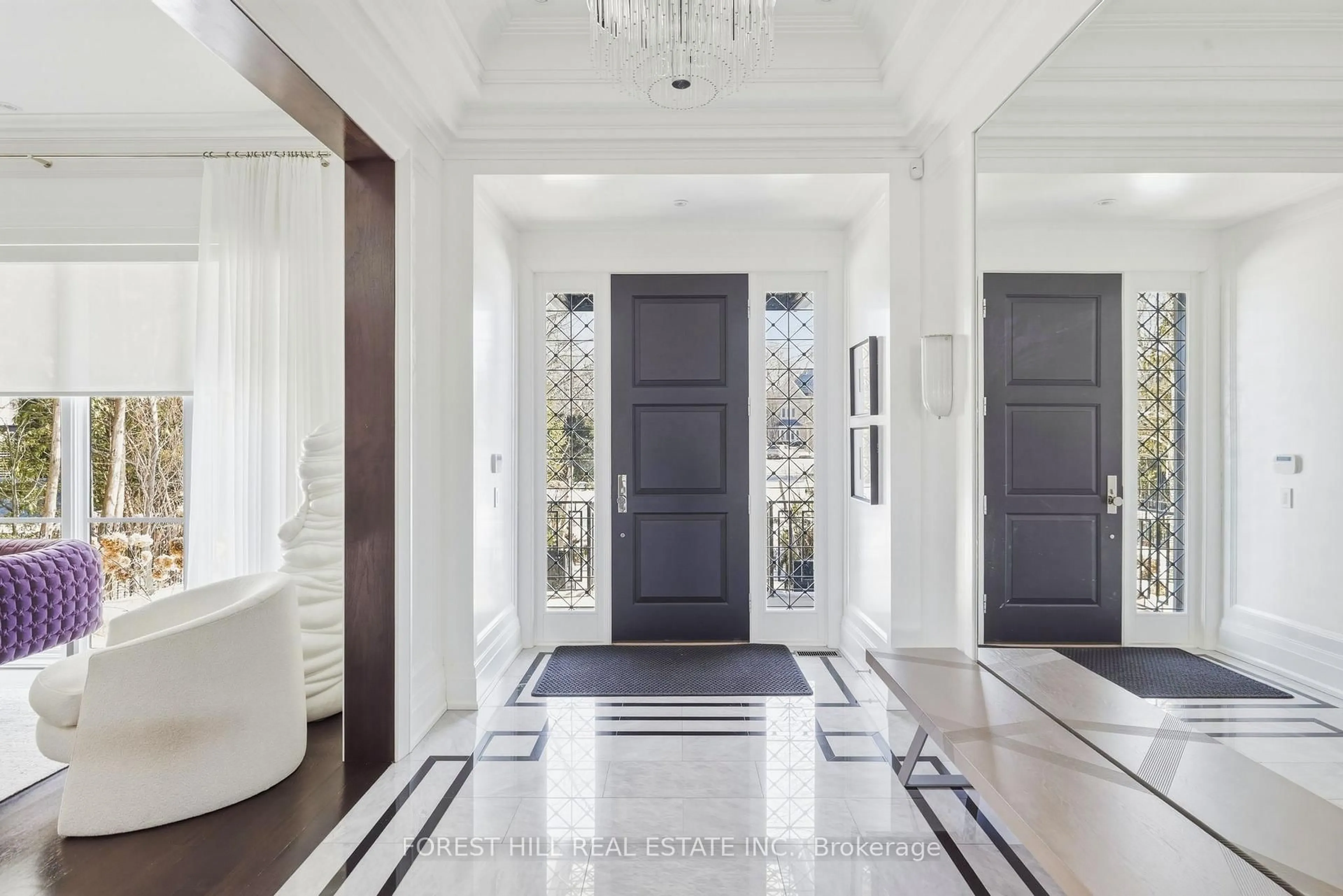 Indoor entryway for 48 Old Forest Hill Rd, Toronto Ontario M5P 2P9