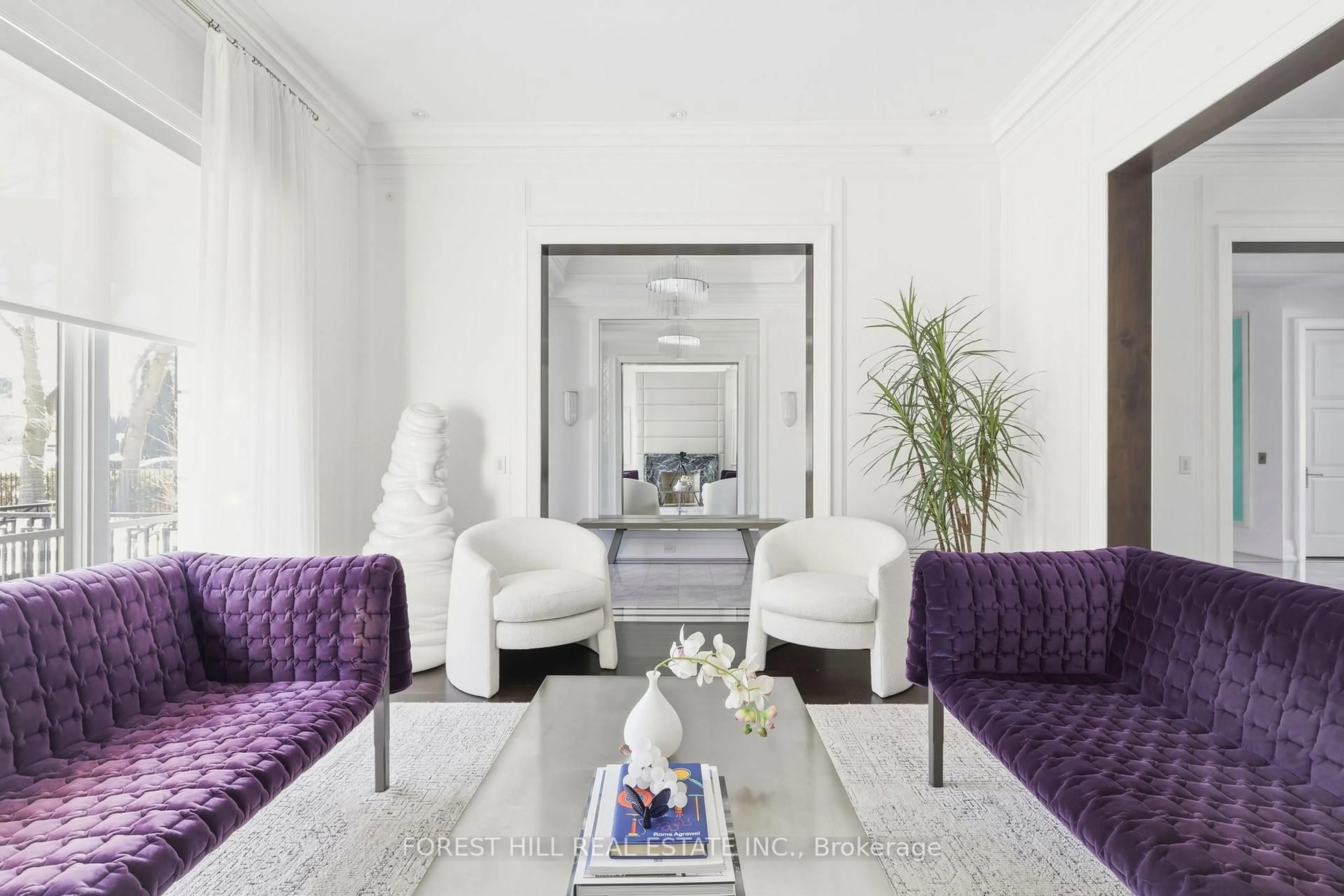 Living room with furniture, unknown for 48 Old Forest Hill Rd, Toronto Ontario M5P 2P9