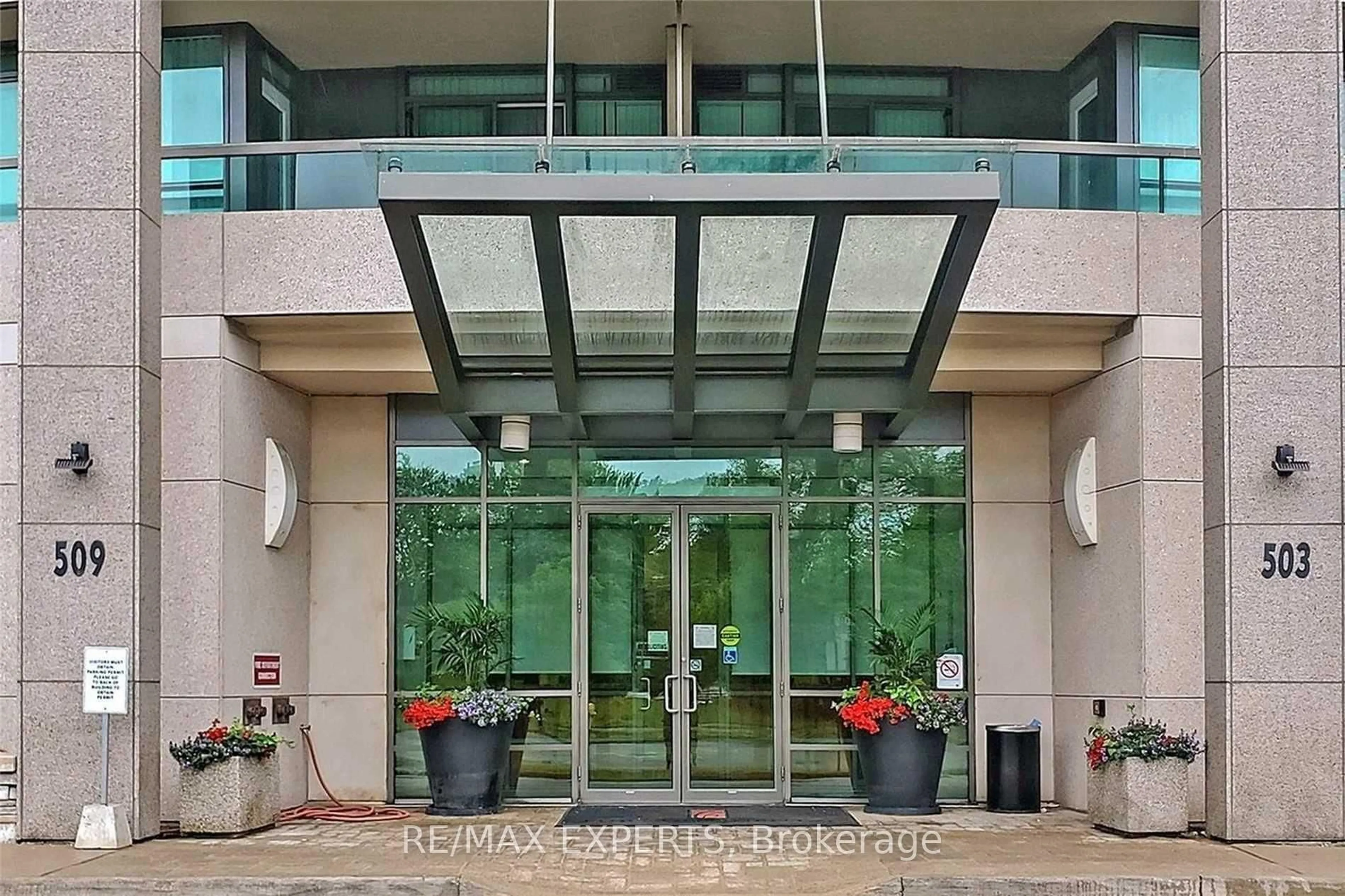 Indoor foyer for 509 Beecroft Rd #707, Toronto Ontario M2N 0A3