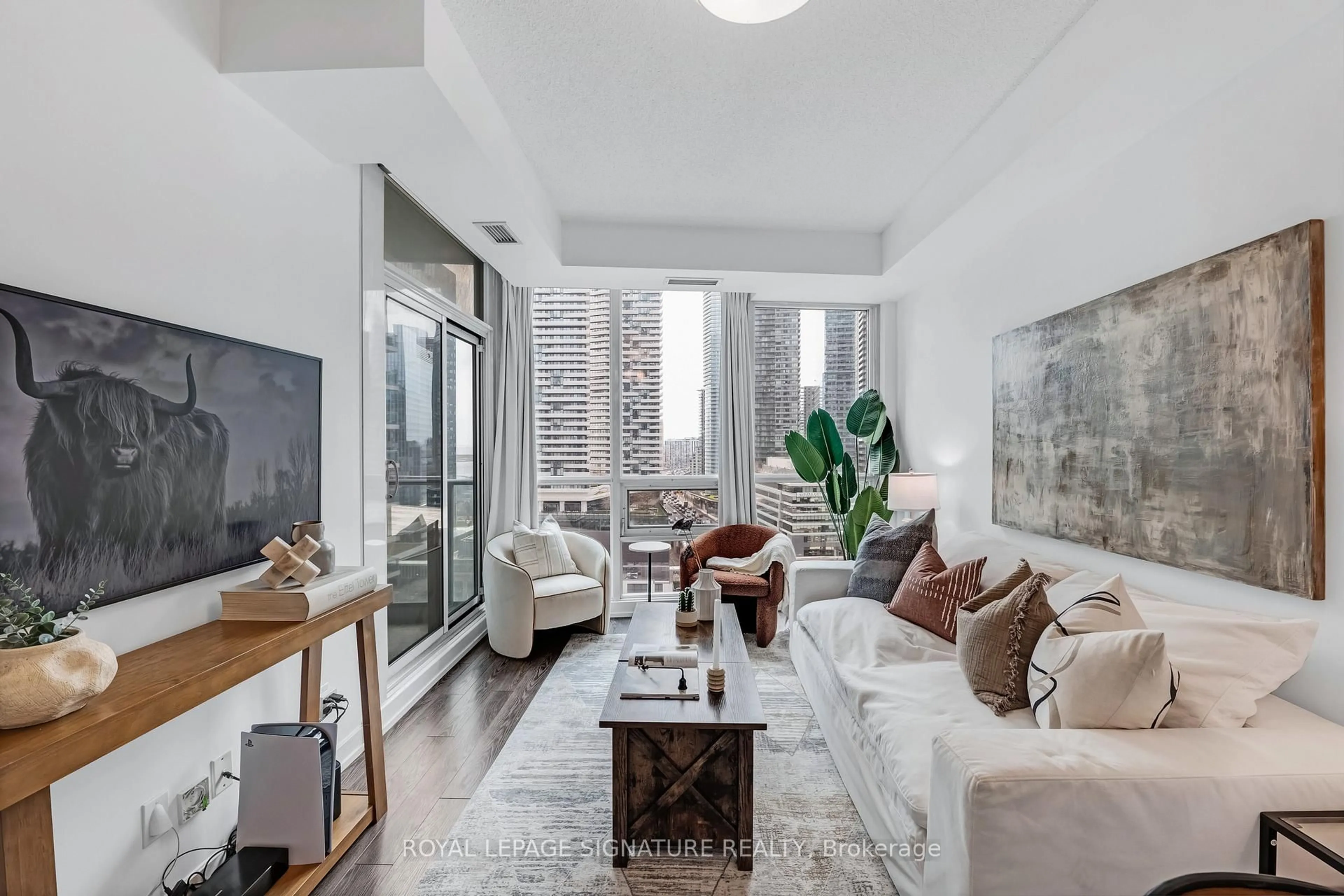 Living room with furniture, unknown for 18 Harbour St #1801, Toronto Ontario M5J 2Z6