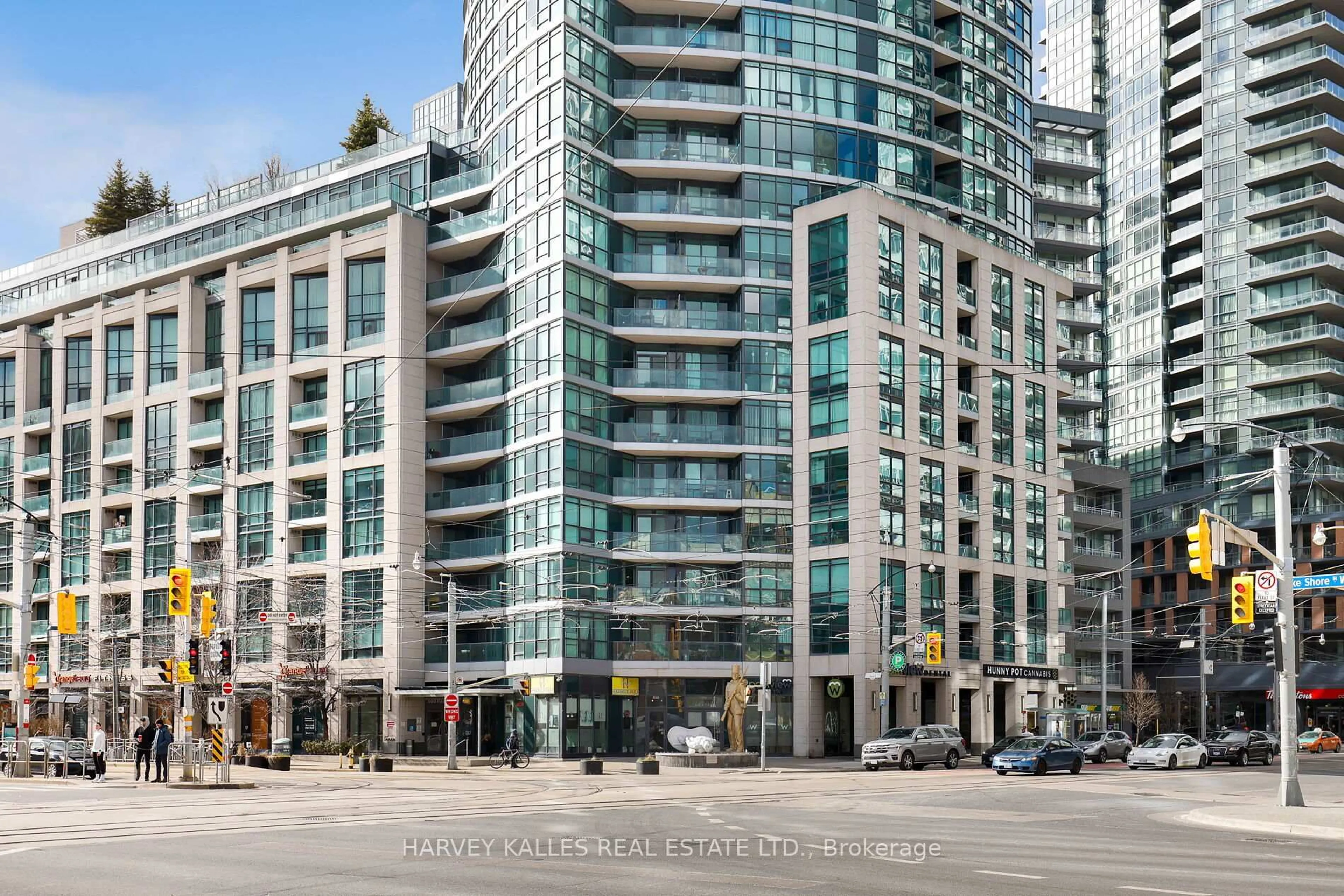 Patio, street for 600 Fleet St #401, Toronto Ontario M5V 1B7