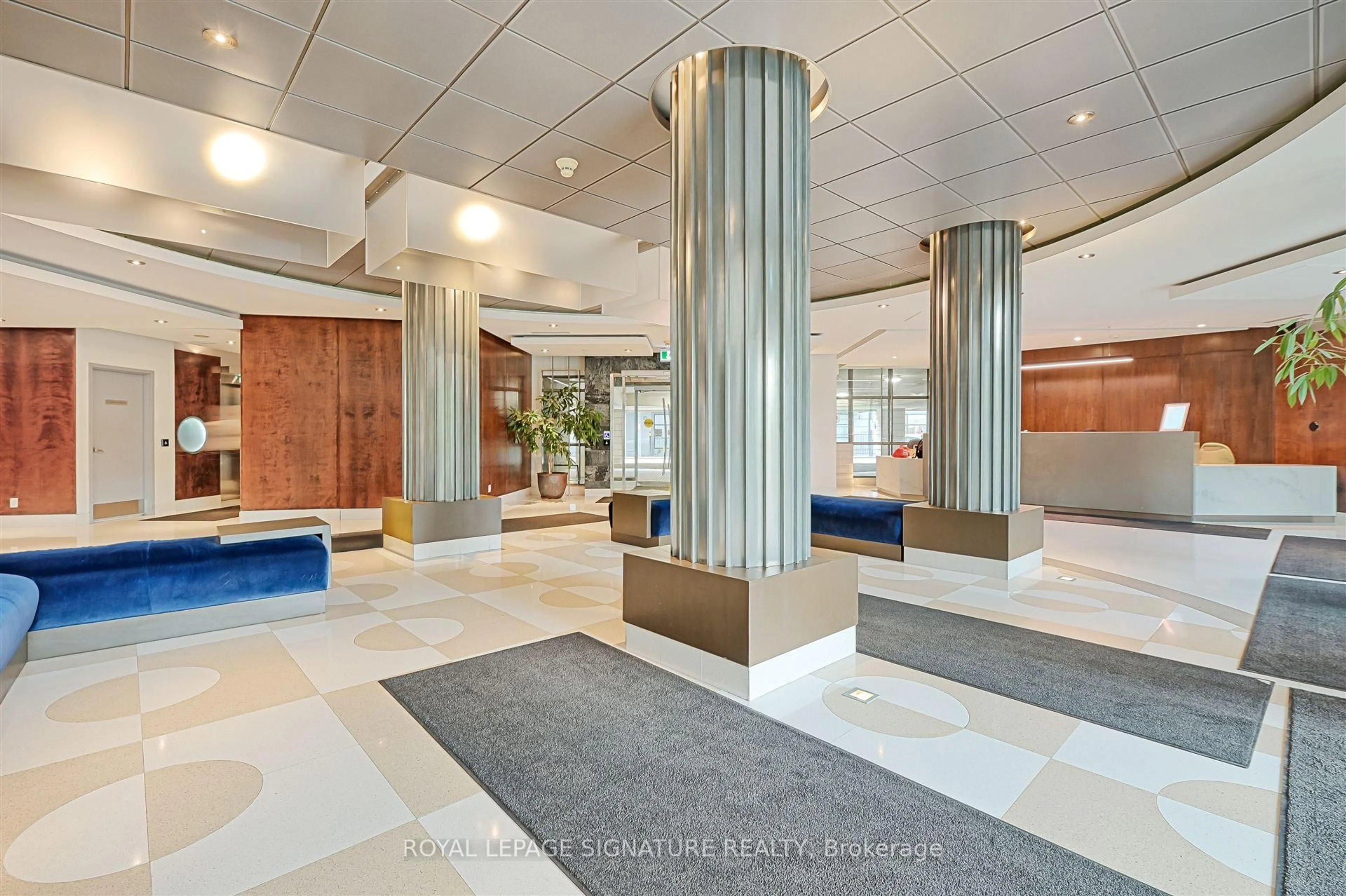 Lobby for 410 Queens Quay #505, Toronto Ontario M5V 3T1