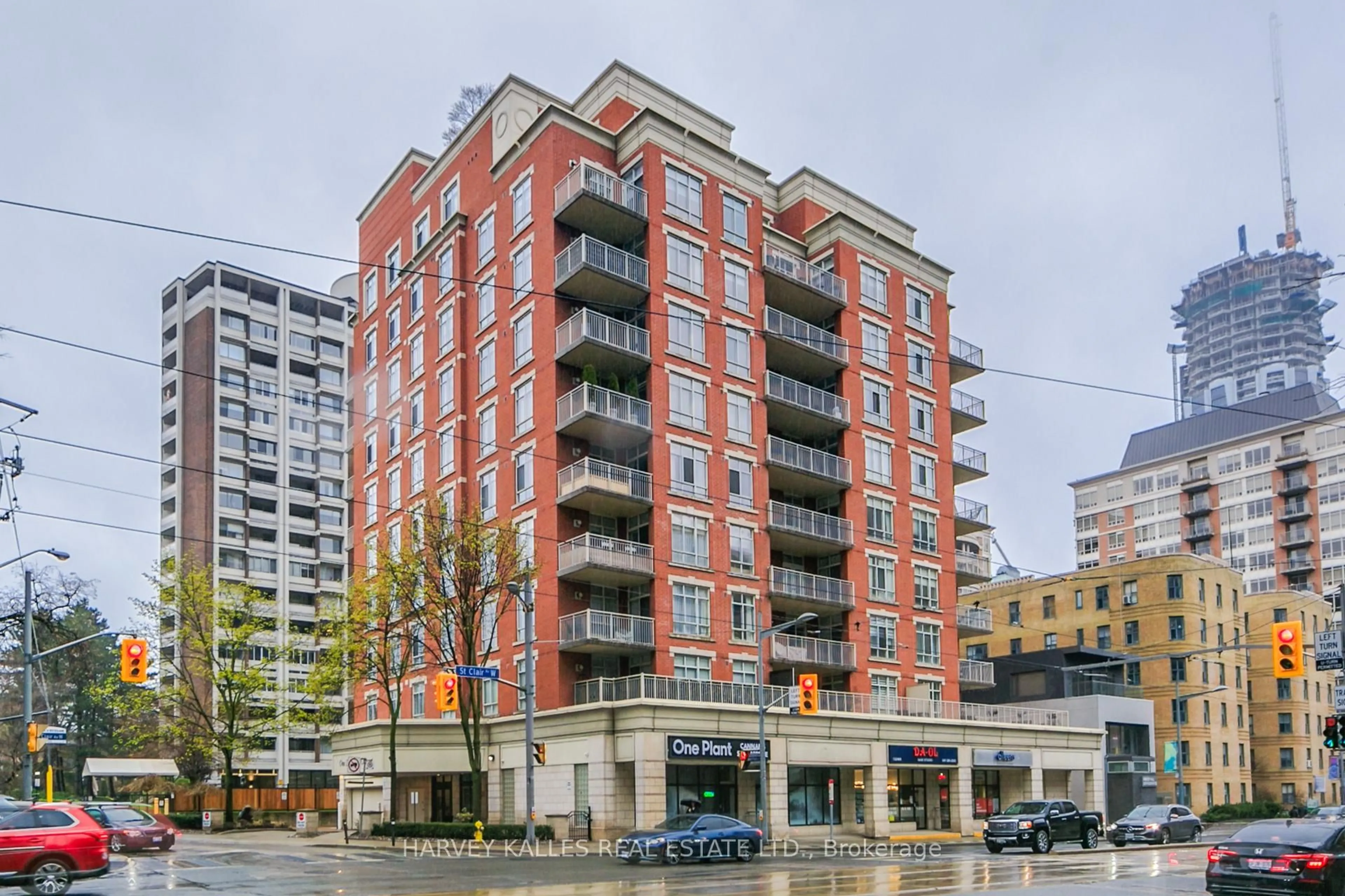 Patio, building for 1 Deer Park Cres #903, Toronto Ontario M4V 3C4