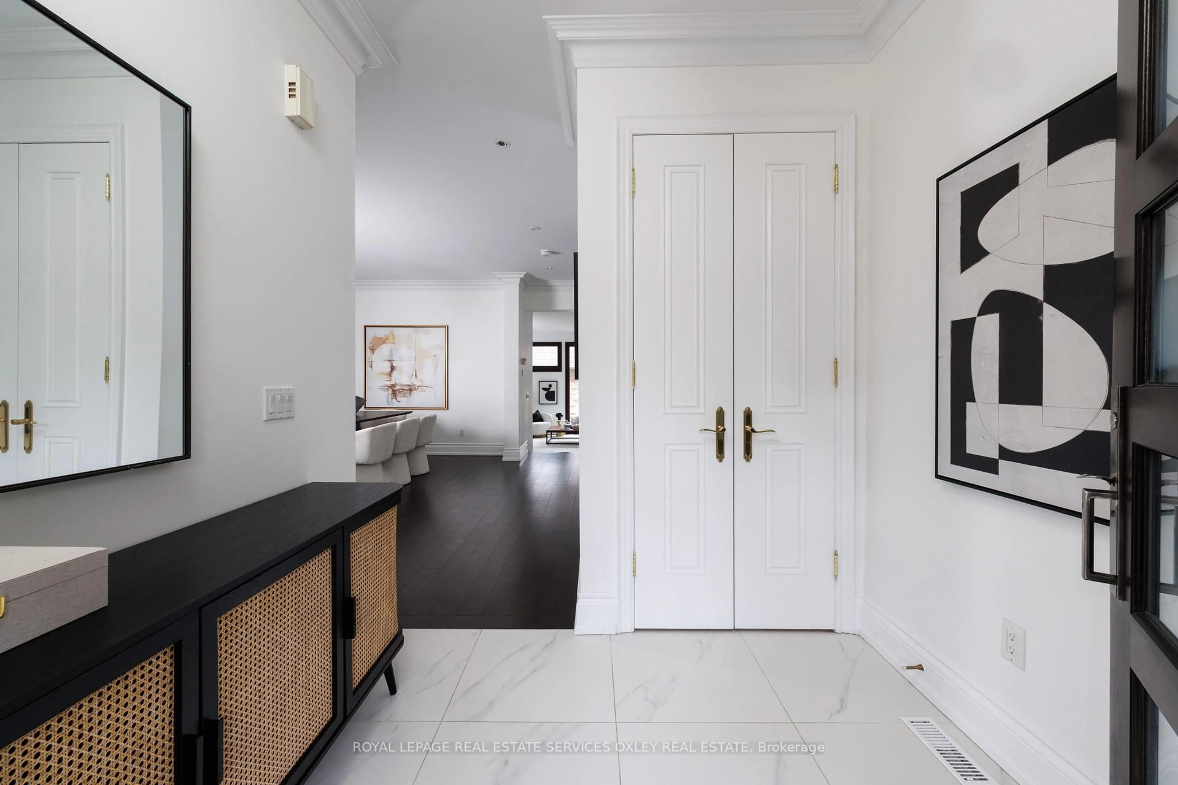 Indoor entryway for 46 Mathersfield Dr, Toronto Ontario M4W 3W5