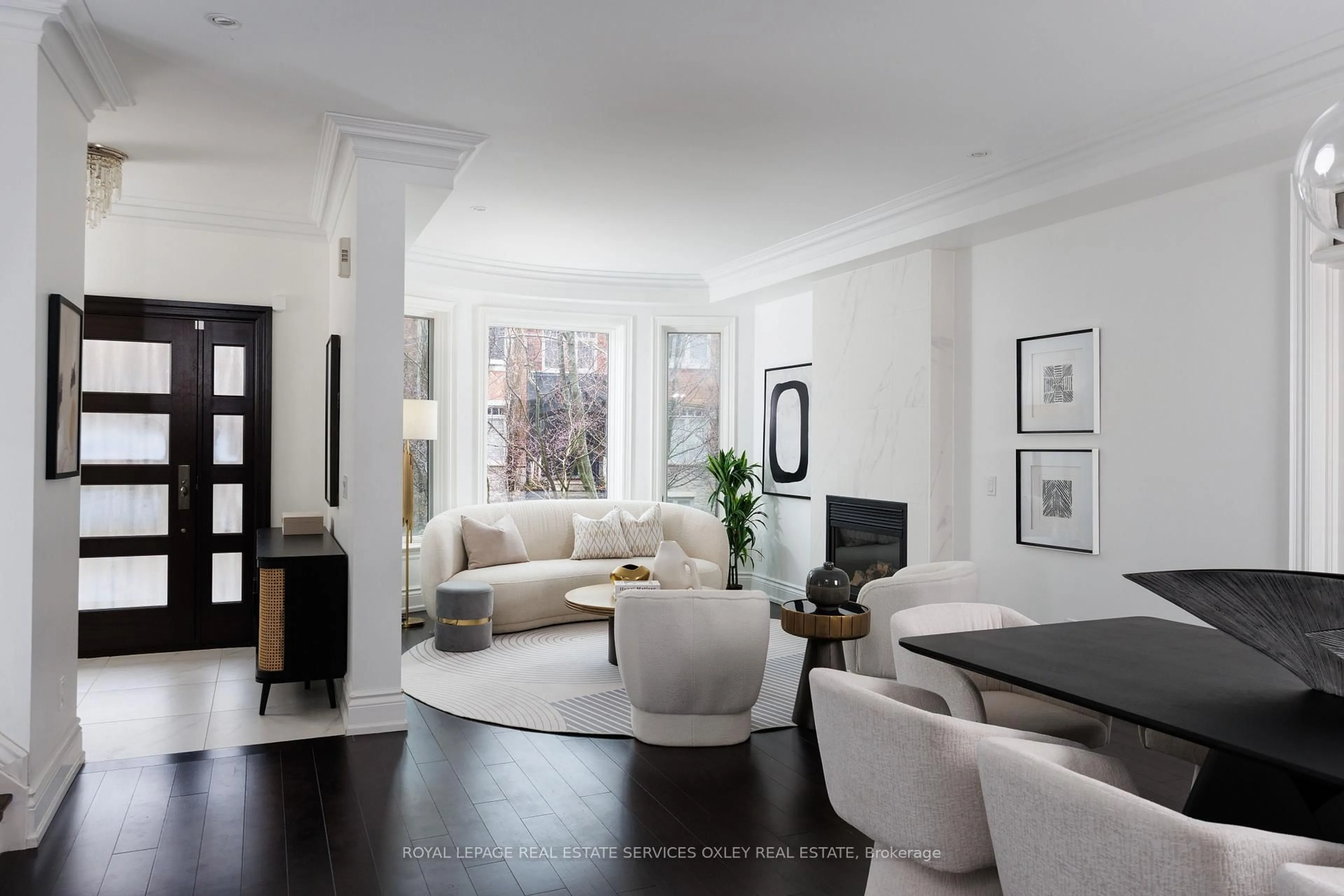 Living room with furniture, unknown for 46 Mathersfield Dr, Toronto Ontario M4W 3W5