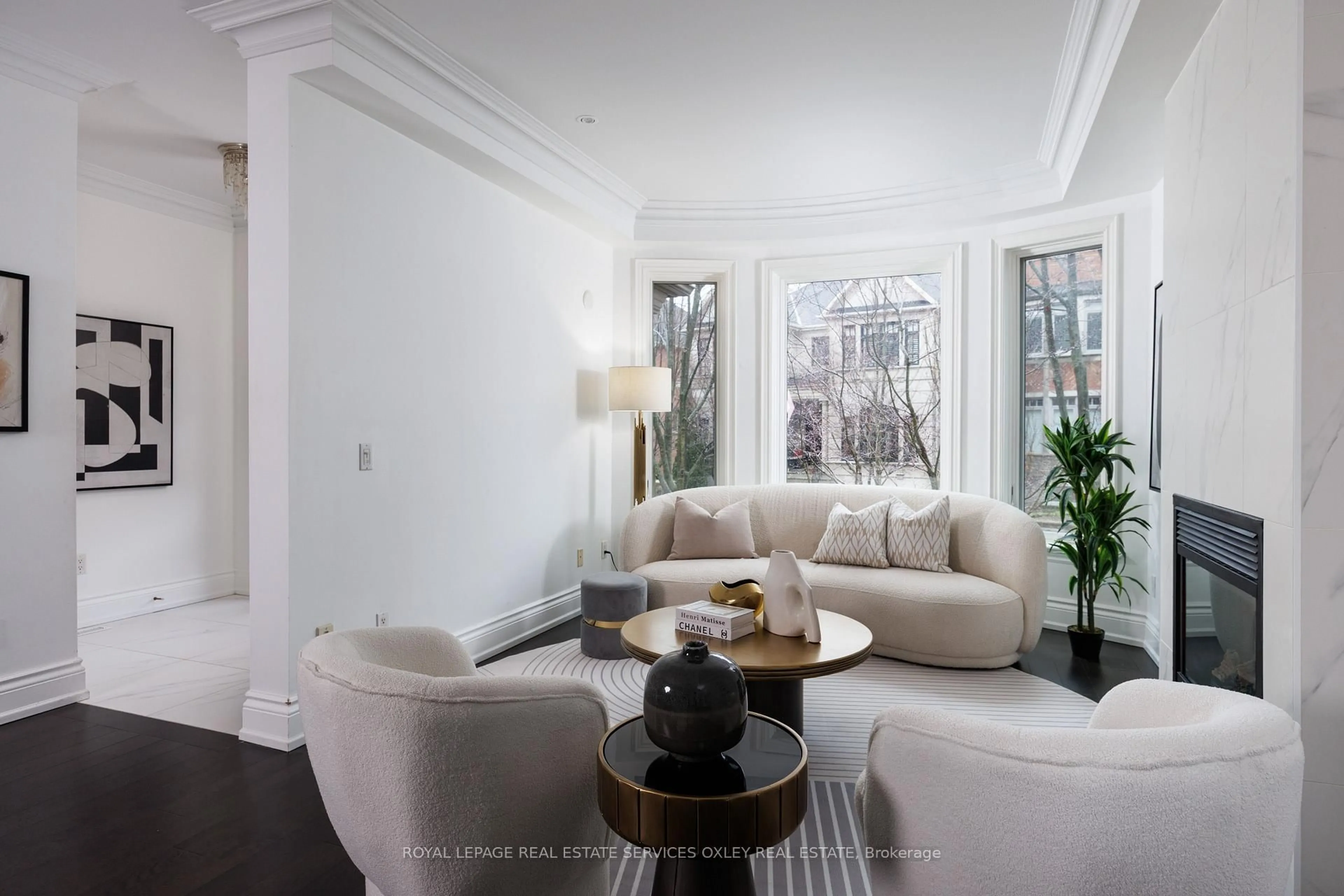 Living room with furniture, unknown for 46 Mathersfield Dr, Toronto Ontario M4W 3W5