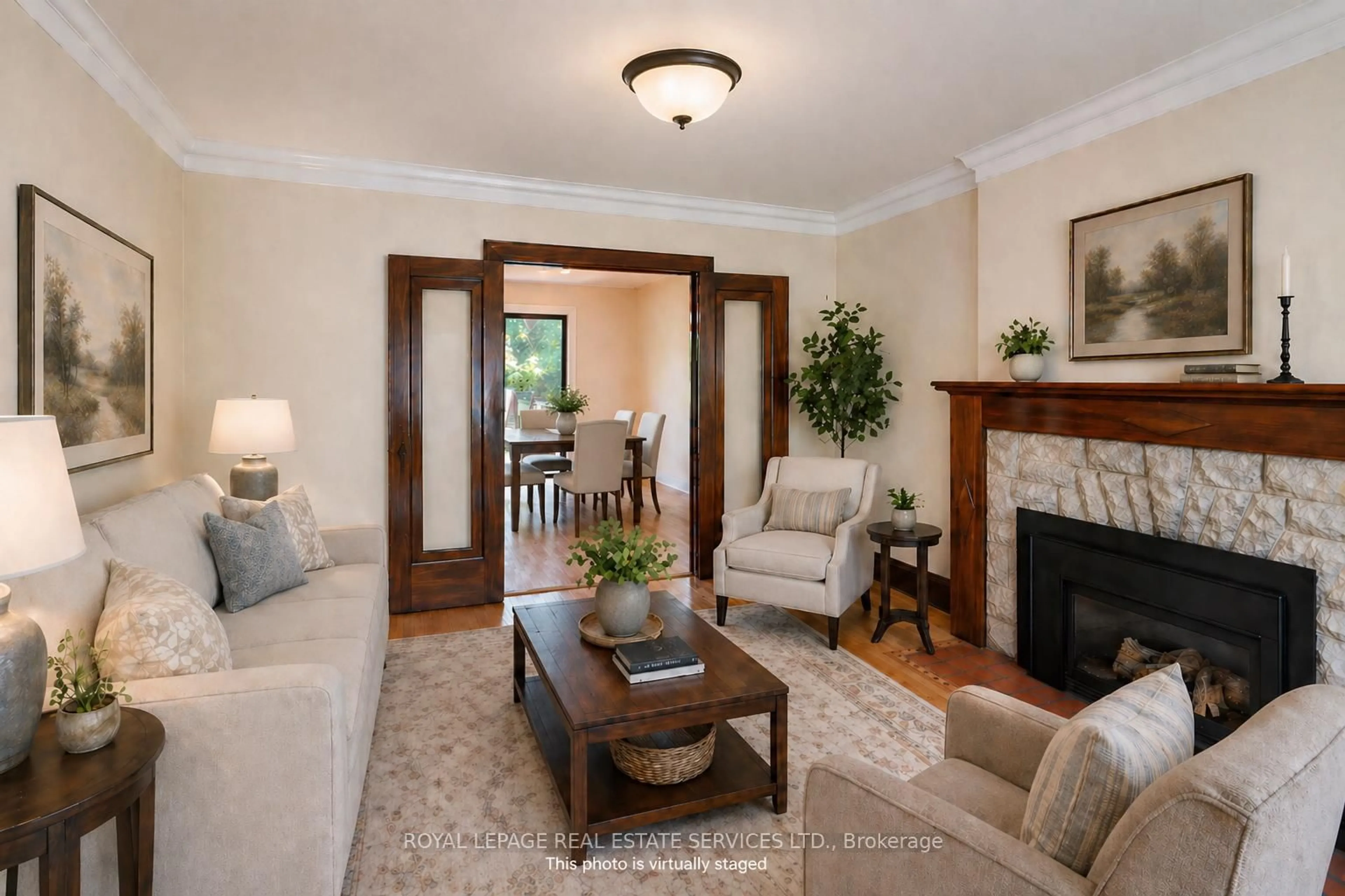 Living room with furniture, wood/laminate floor for 21 Lorindale Ave, Toronto Ontario M5M 3C3