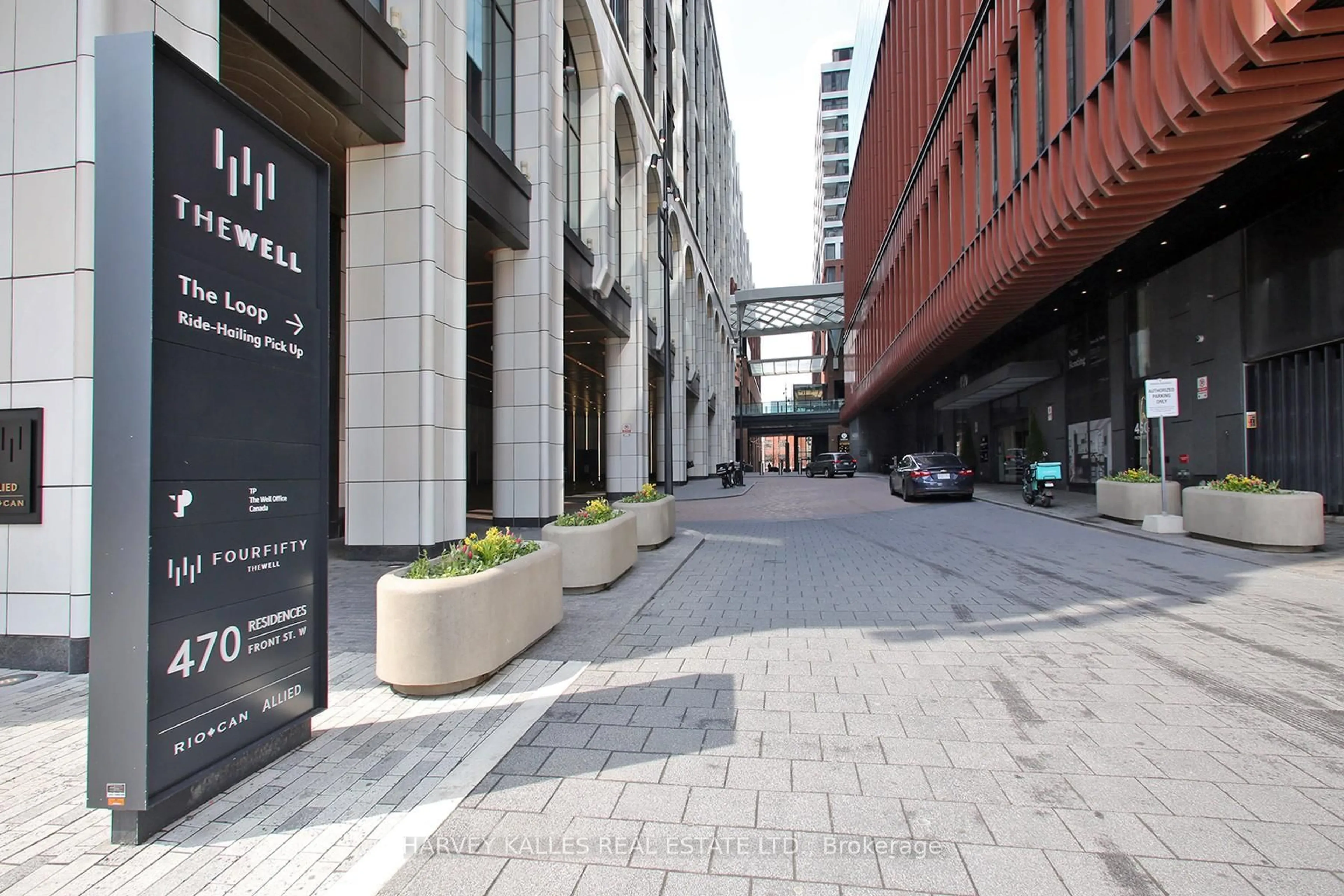 Patio, street for 470 Front St #3405, Toronto Ontario M5V 0V6