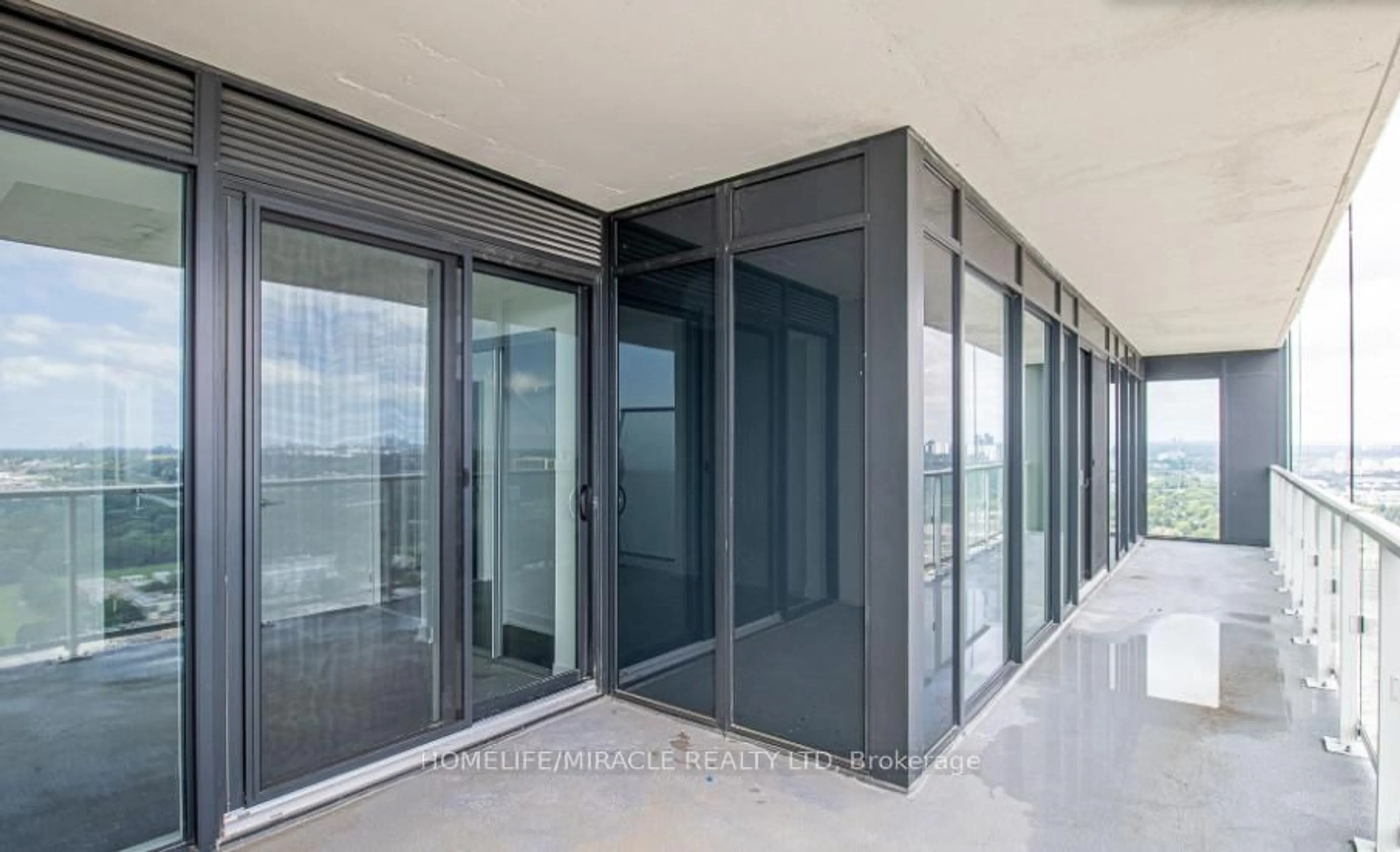 Indoor foyer for 50 O'Neill Rd #2704, Toronto Ontario M3C 0R1