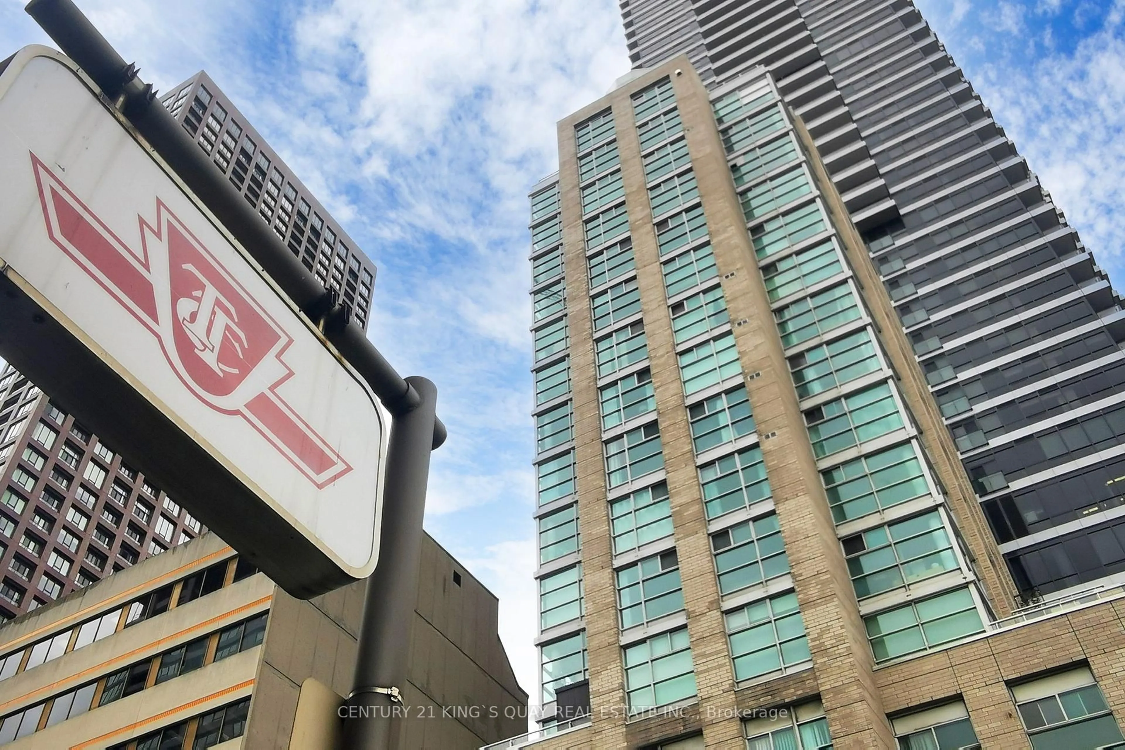 Unknown for 395 Bloor St #4710, Toronto Ontario M4W 1H7