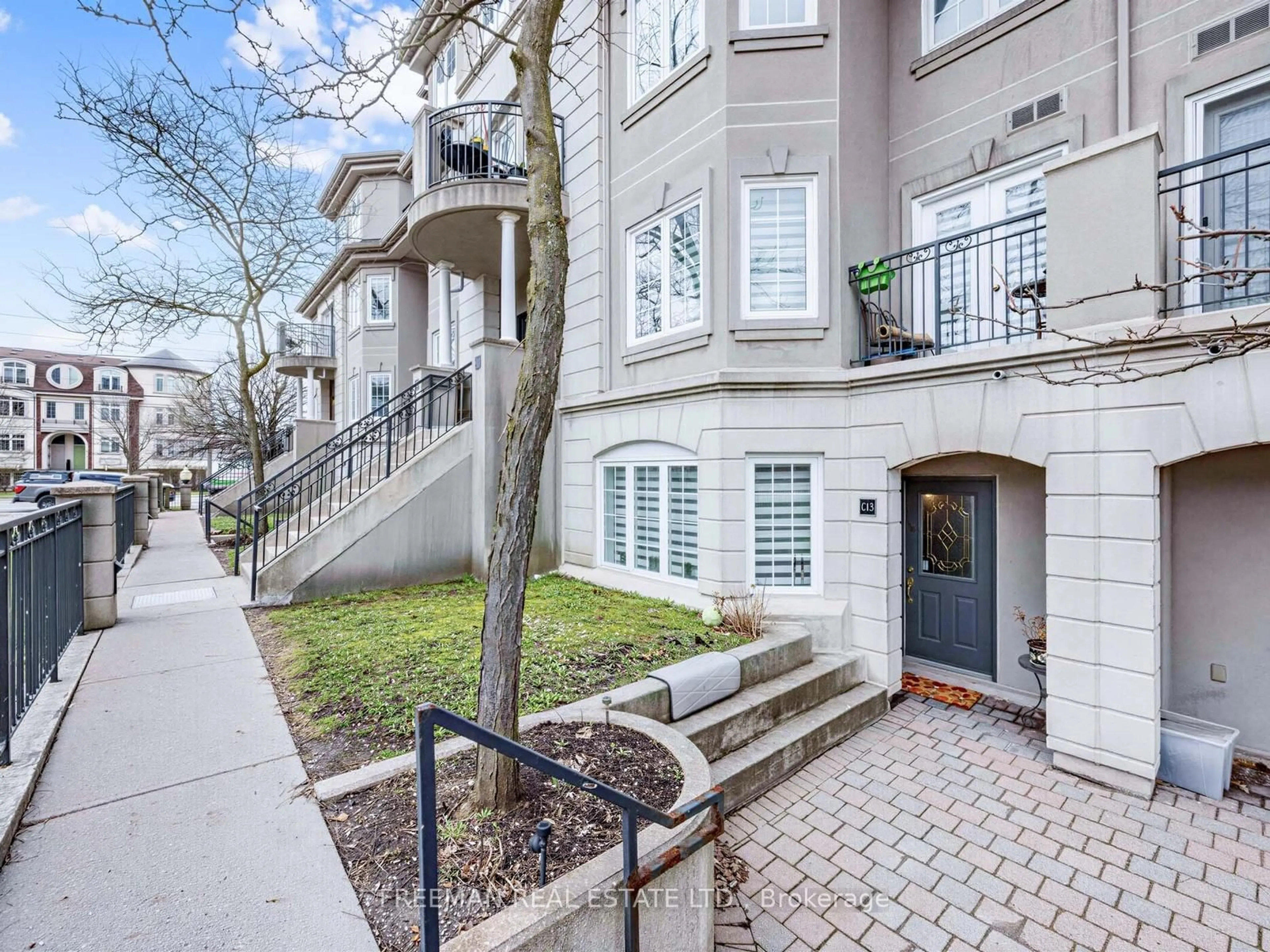 Unknown for 108 Finch Ave #C13, Toronto Ontario M2N 6W6