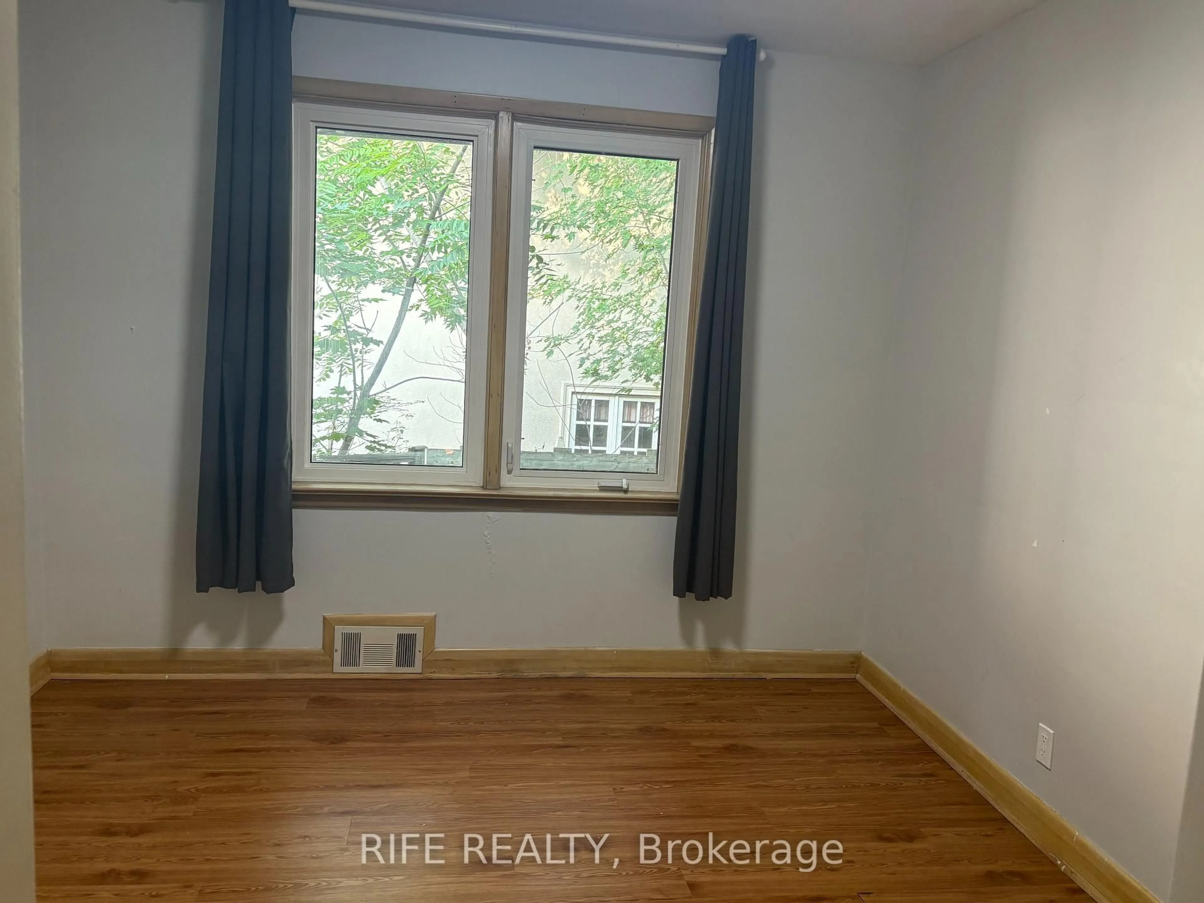 A pic of a room for 67 Munro Blvd, Toronto Ontario M2P 1C3