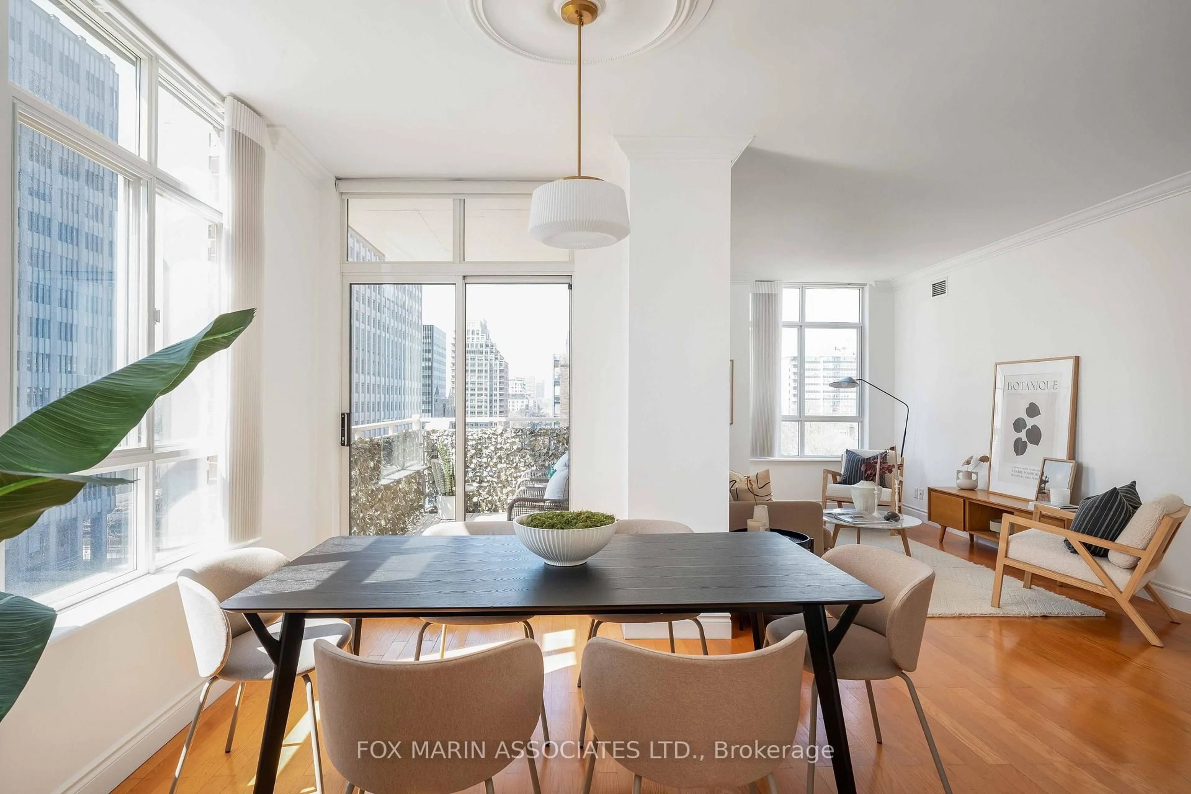 Dining room, unknown for 1 Deer Park Cres #805, Toronto Ontario M4V 3C4