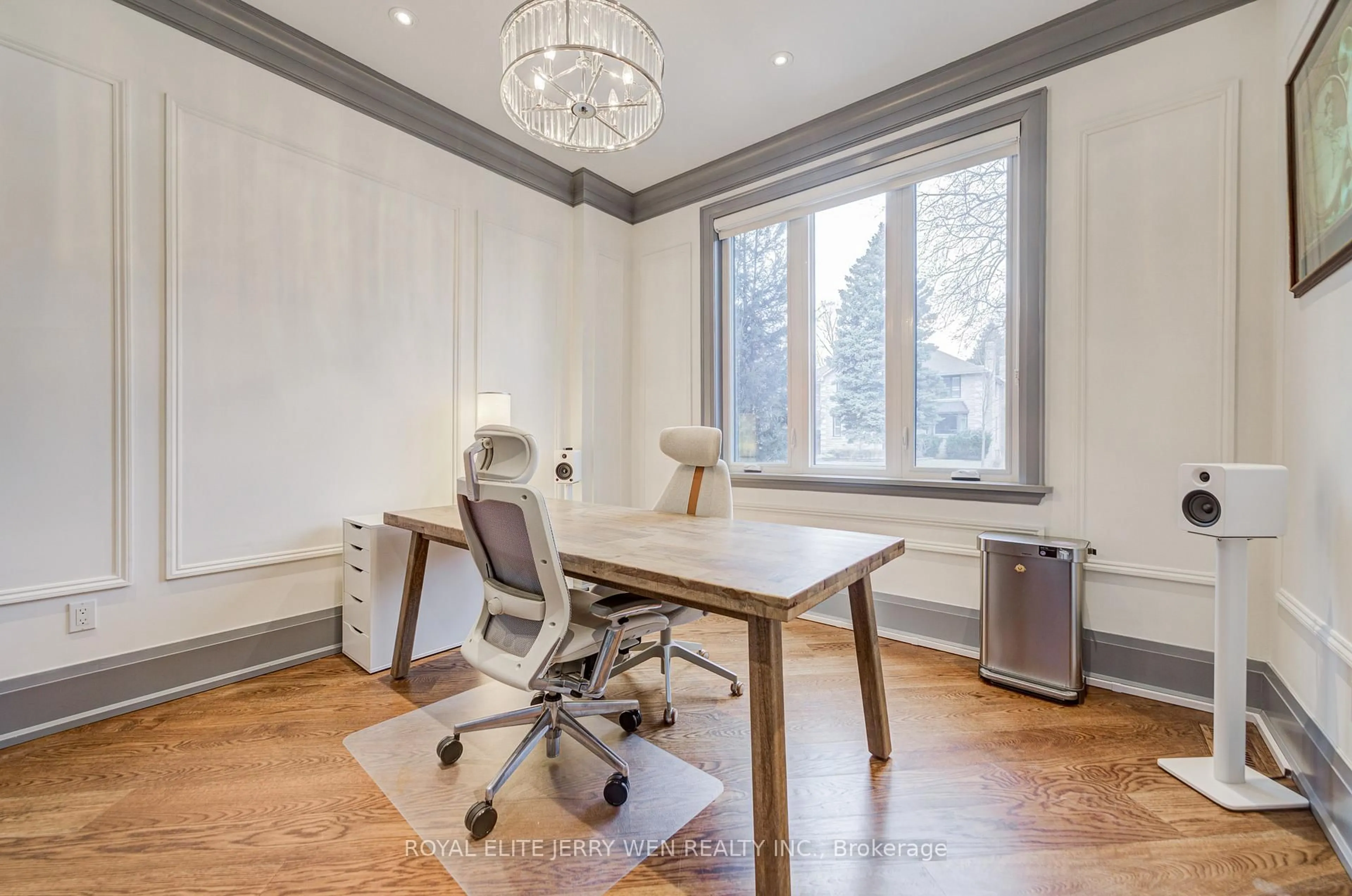A pic of a room for 300 Upper Highland Cres, Toronto Ontario M2P 1V5