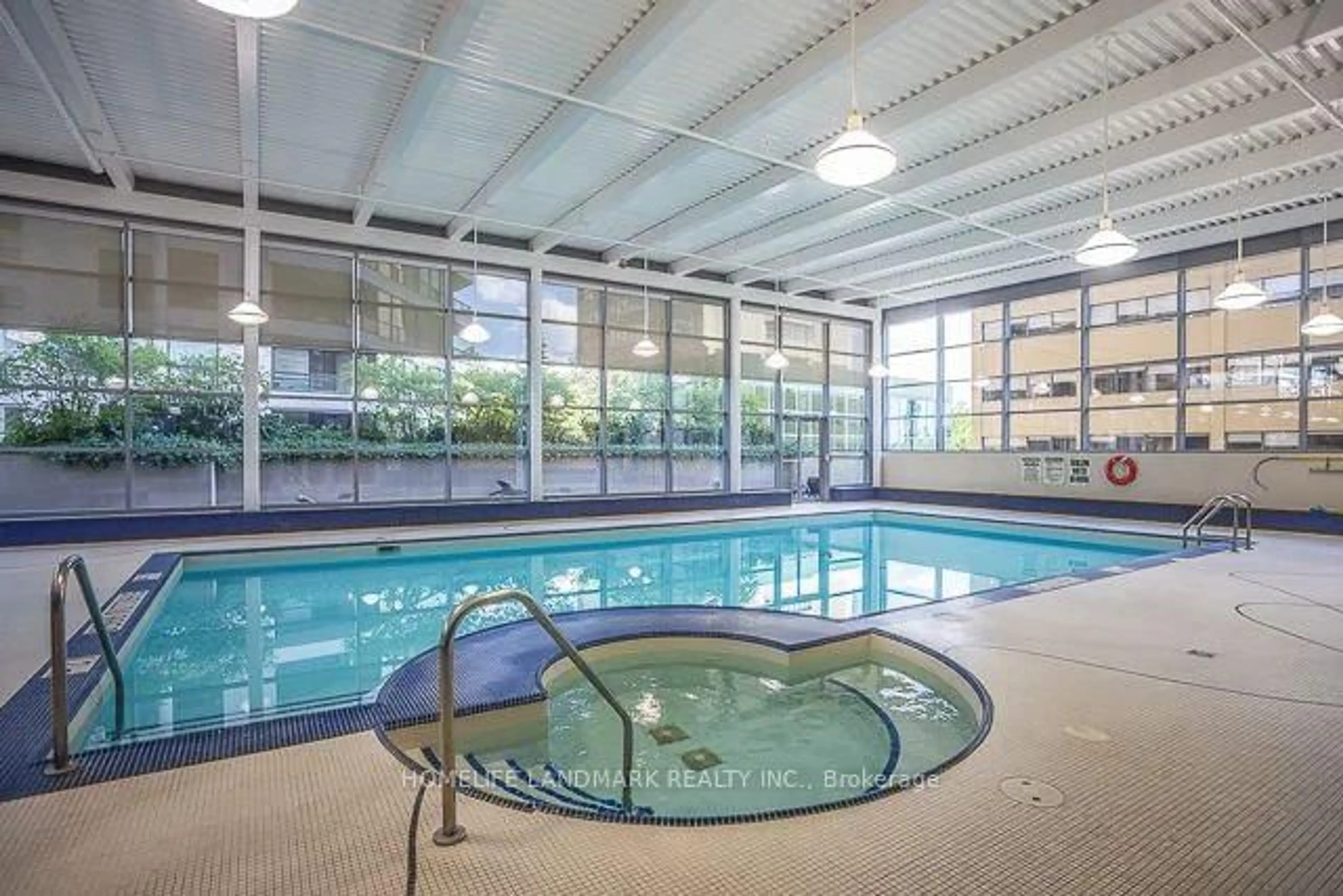Pool for 2181 Yonge St #1802, Toronto Ontario M4S 2B1