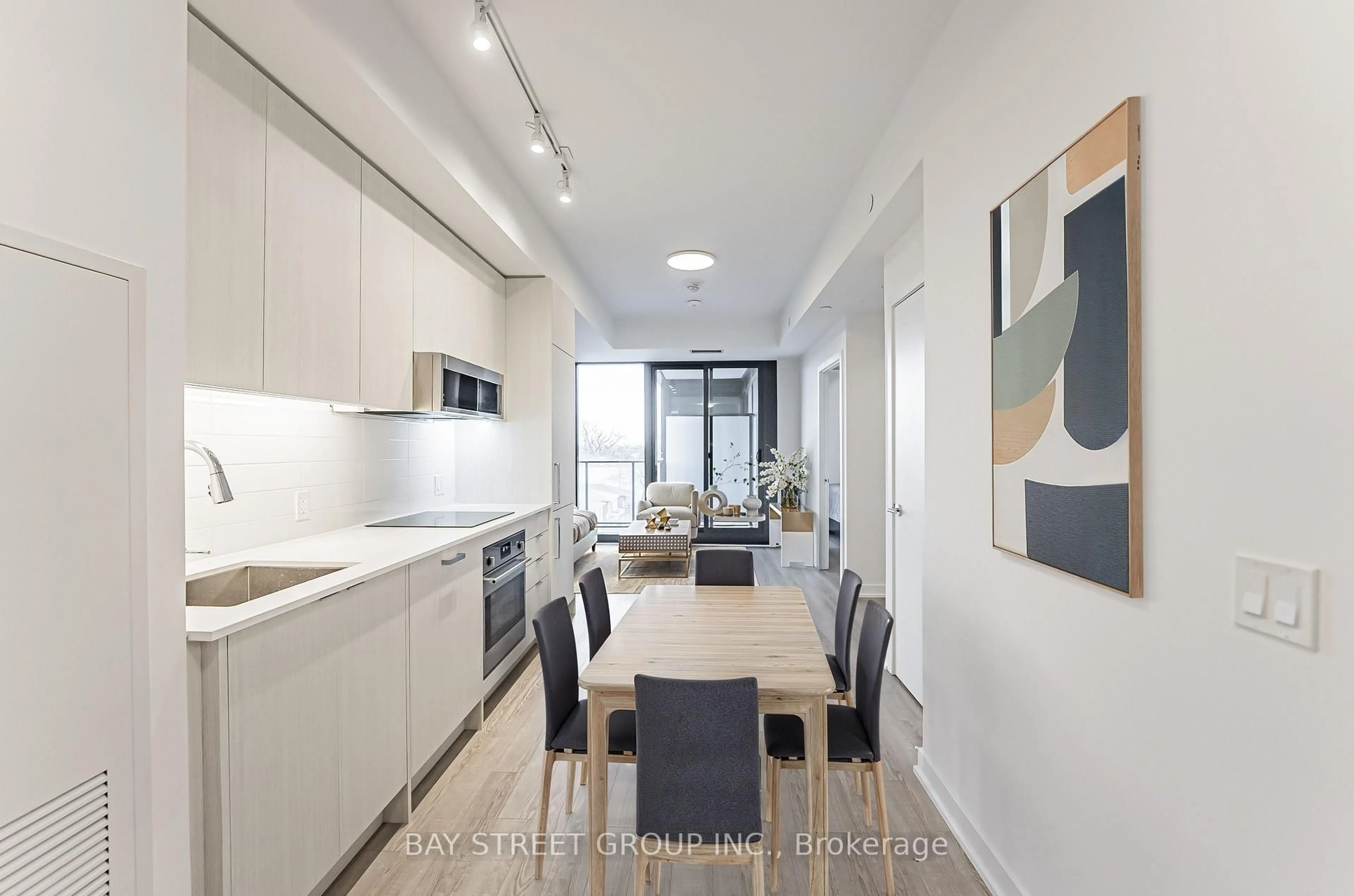 Unknown for 250 Lawrence Ave #526, Toronto Ontario M5M 1B2