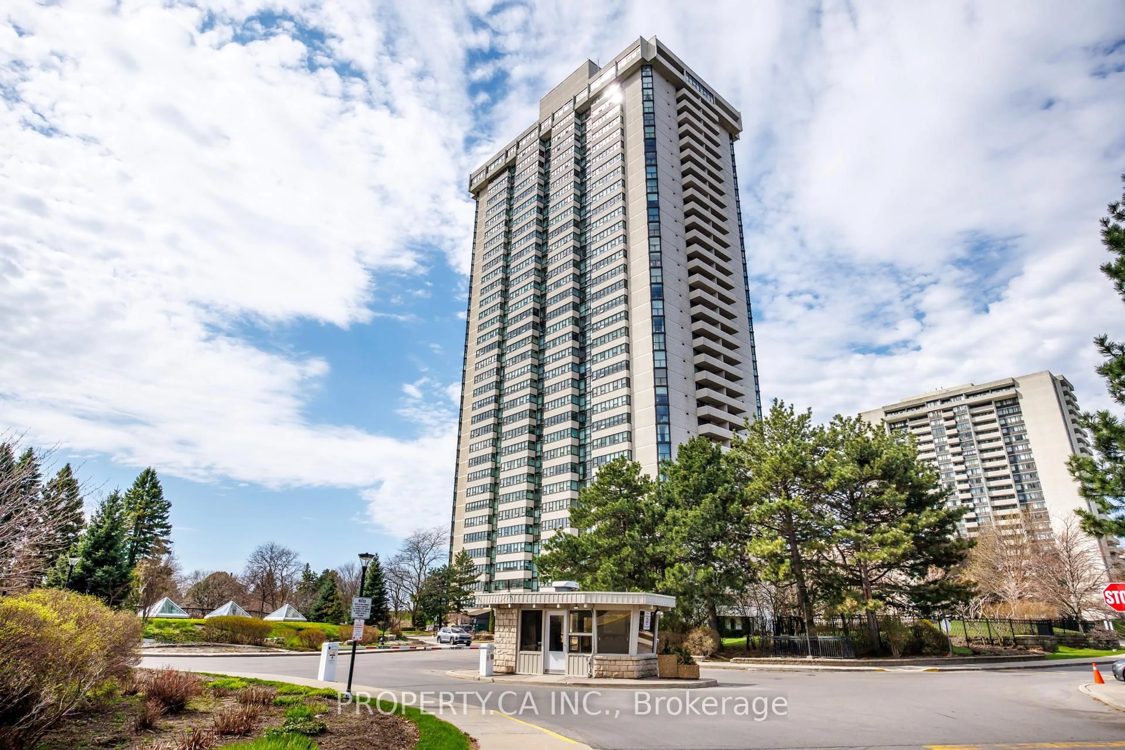 Indoor foyer for 3303 Don Mills Rd #705, Toronto Ontario M2J 4T6